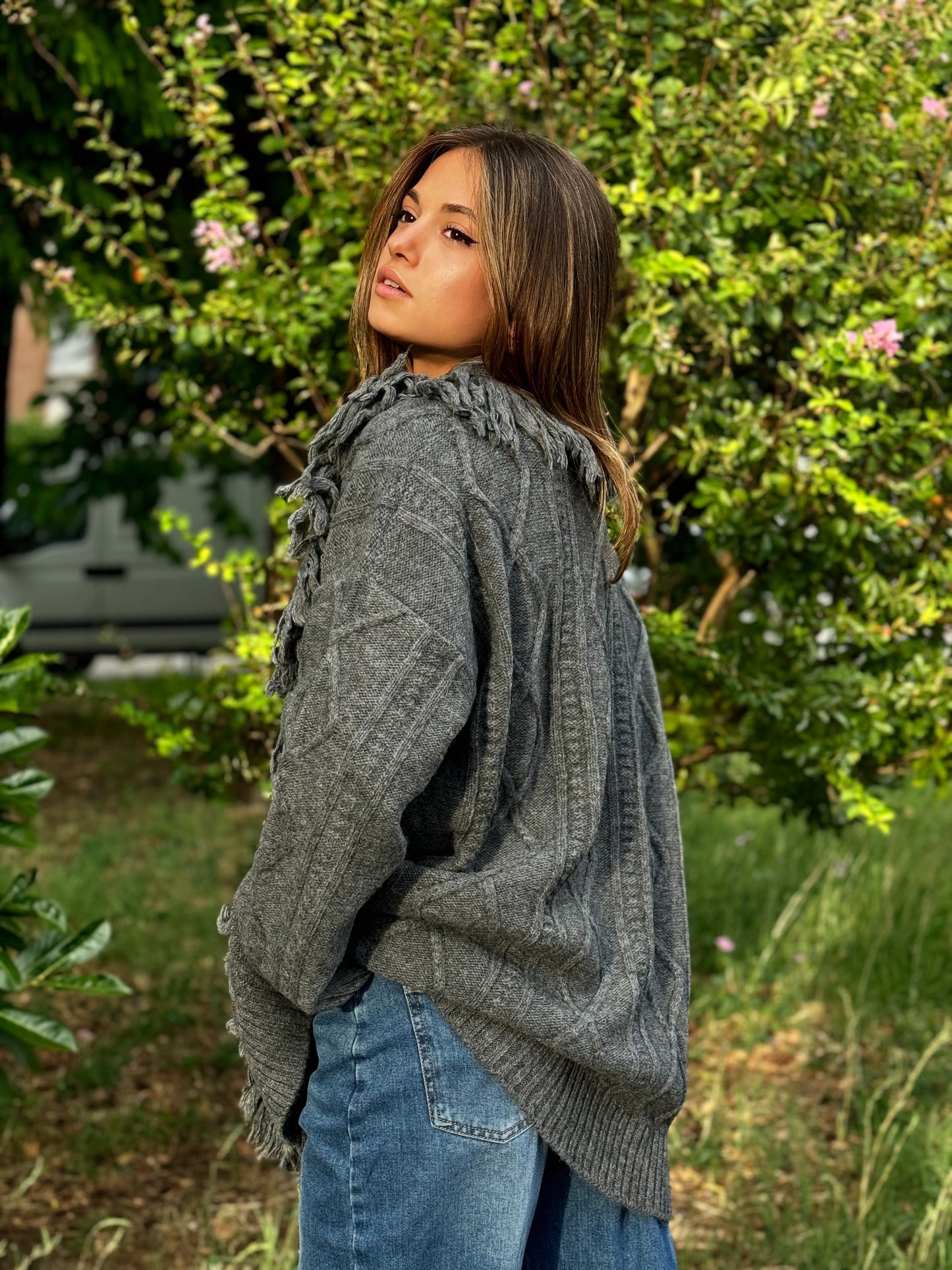 “CARDIGAN FRANGE” Kontatto