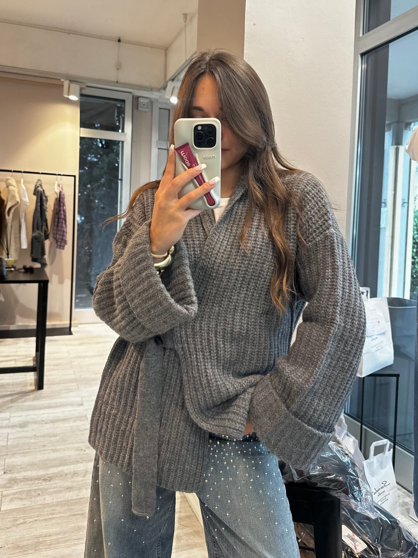 “CARDIGAN CON CINTURA” kontatto