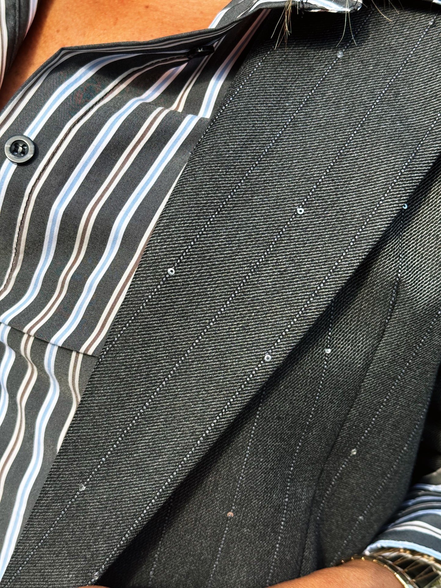 “GIACCA GESSATA CON PAILLETTES” kontatto