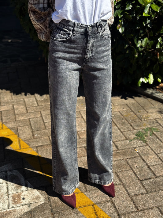 “JEANS LONDON” Have one