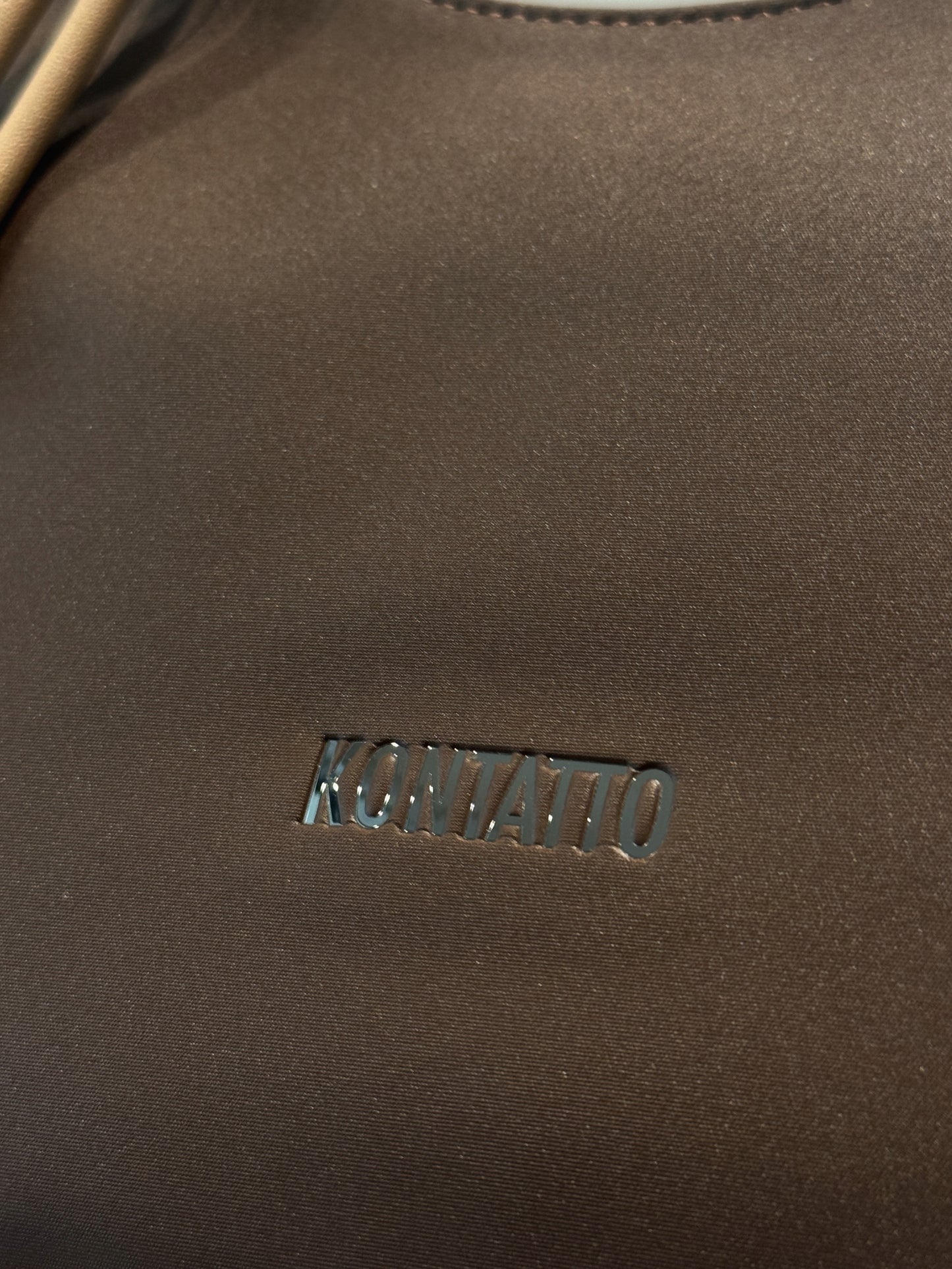 “BORSA CON TRACOLLA” Kontatto