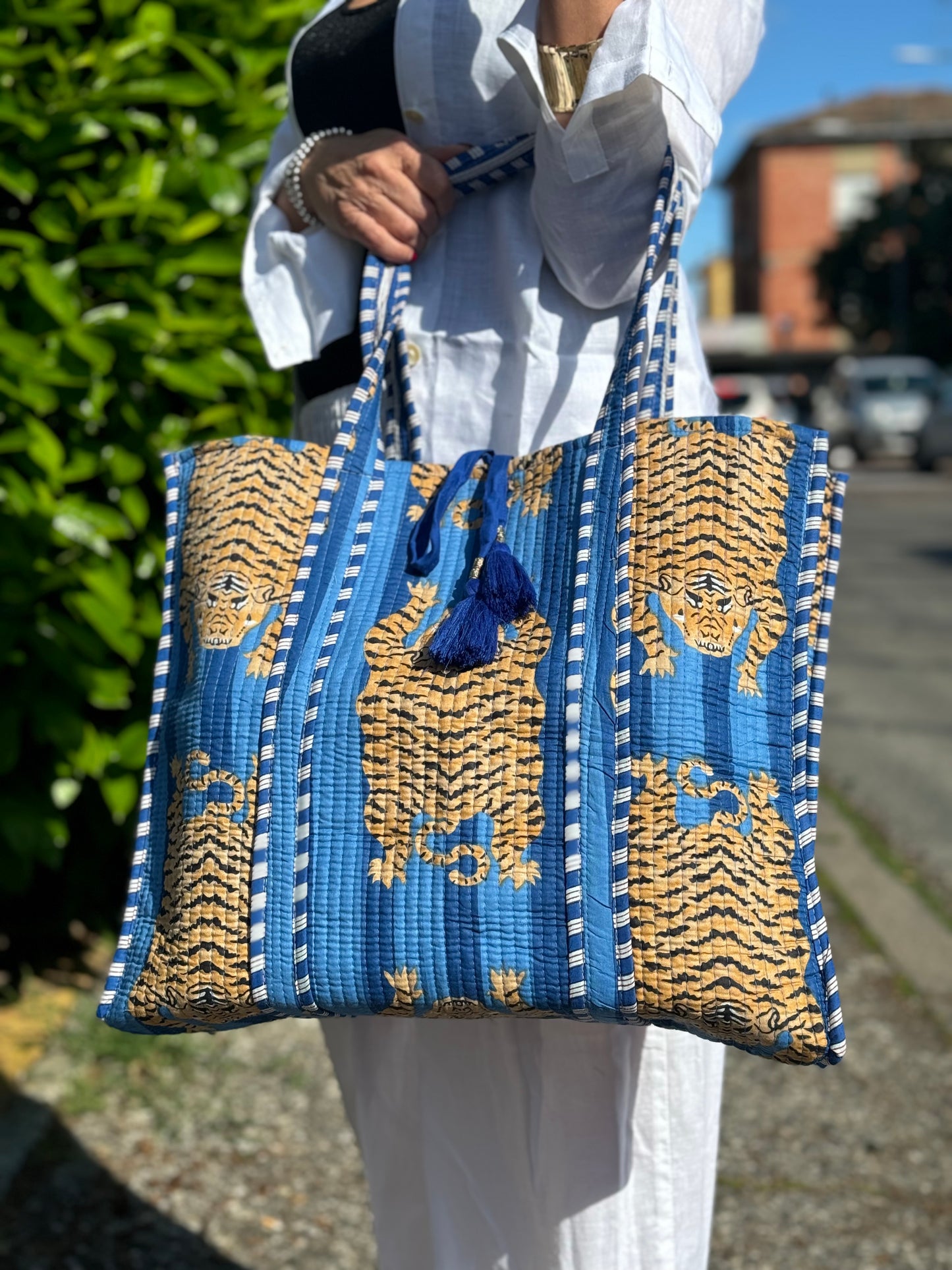 MOTIF CAPSULE- BORSA RICAMO FLOREALE by baba
