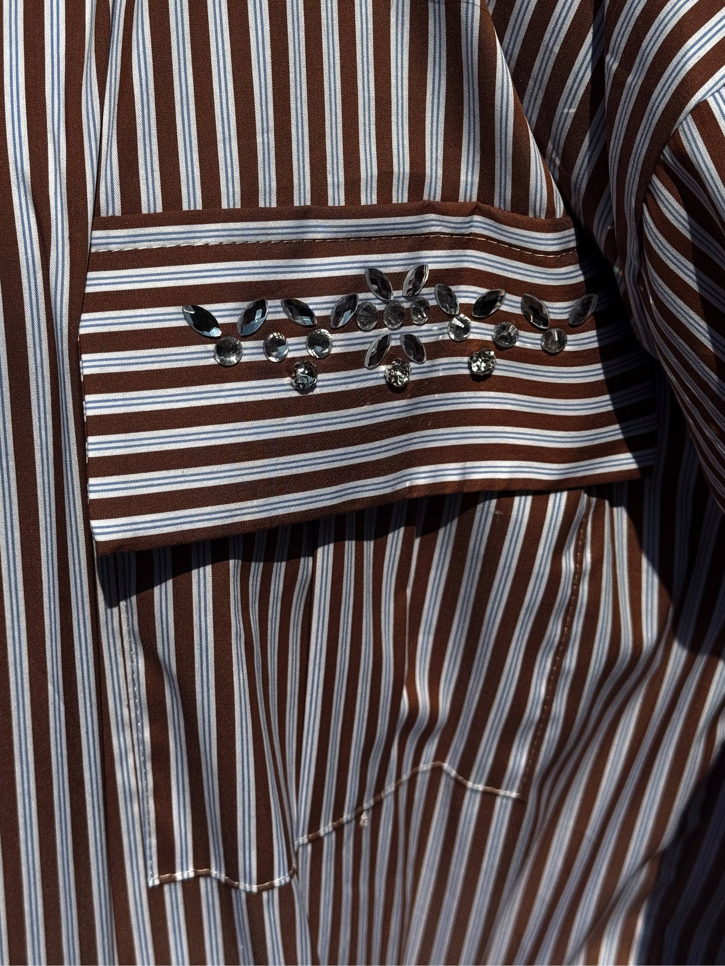 “CAMICIA GESSATA CON APPLICAZIONI” Susy mix