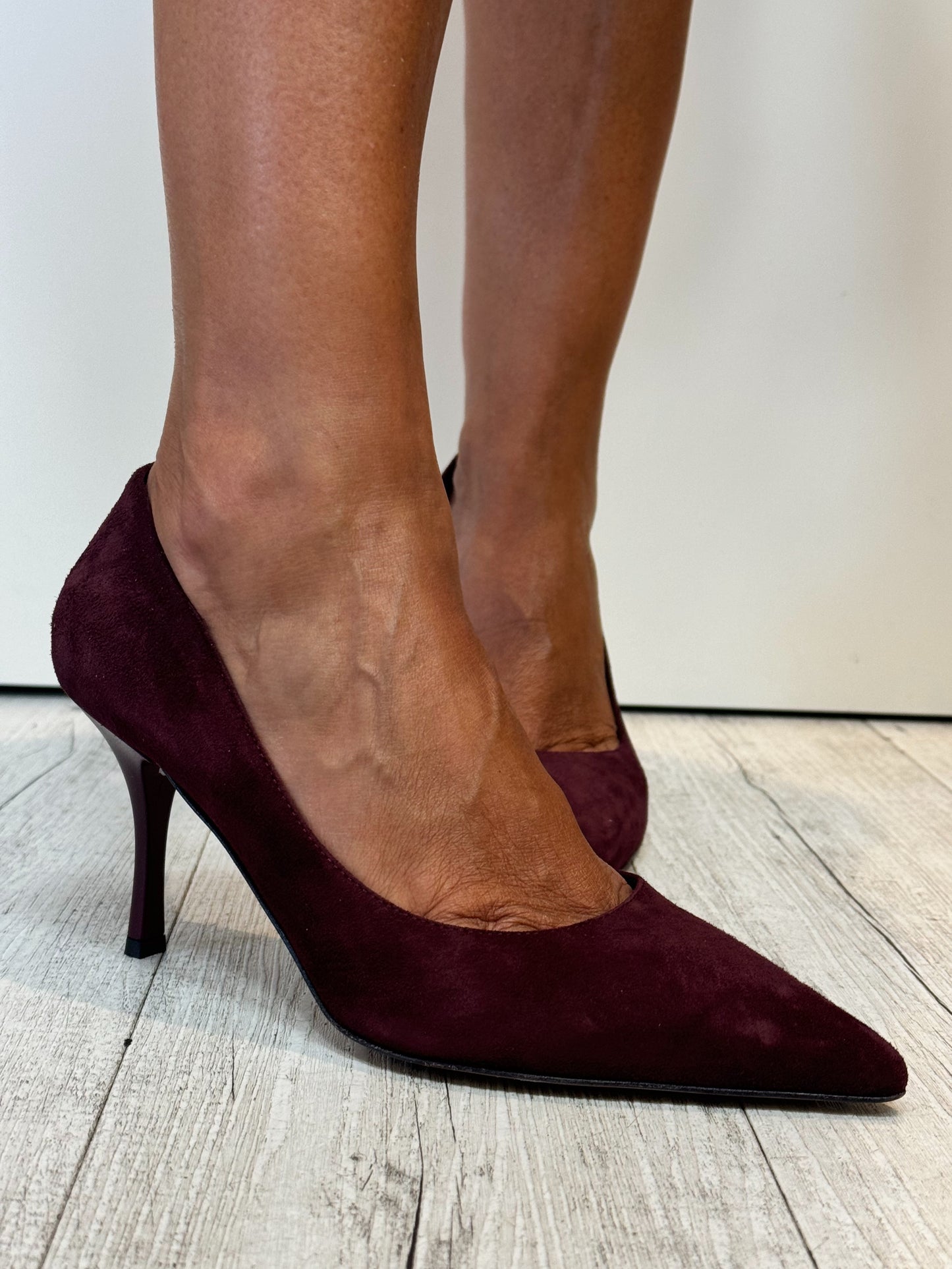 “DÉCOLLETÉ SCAMOSCIATA” Ovyè