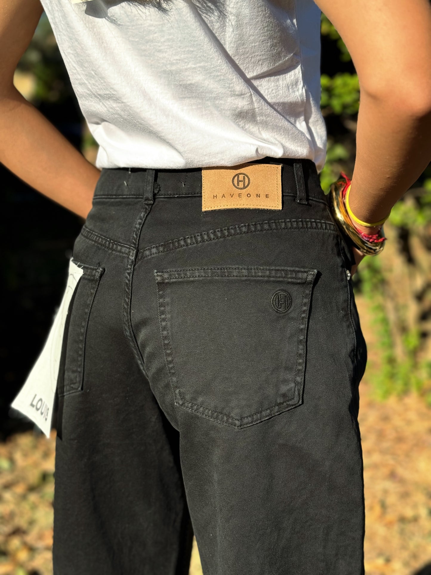 “JEANS MODELLO LOUIS” have one