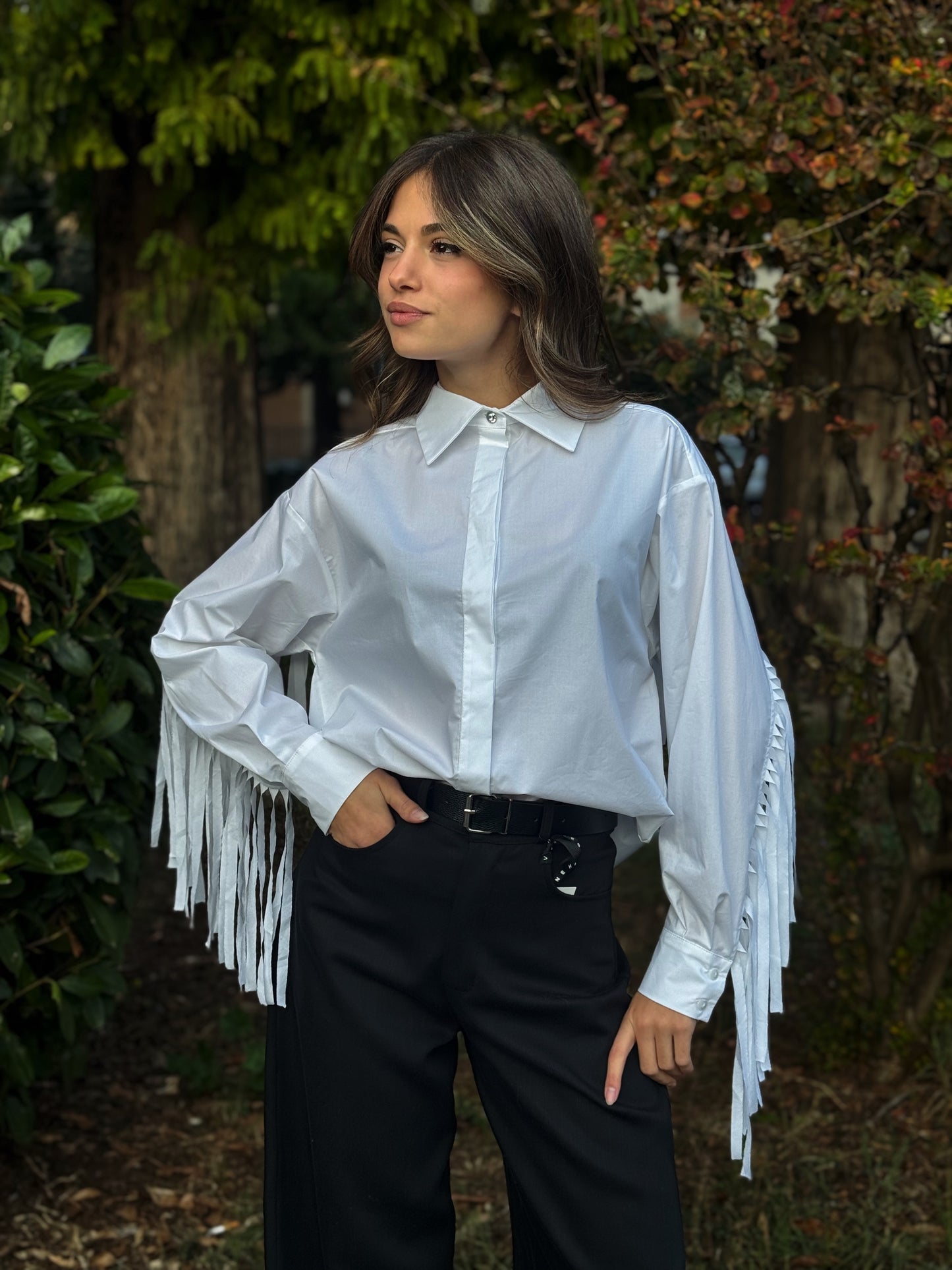 “CAMICIA CON FRANGE” Kontatto