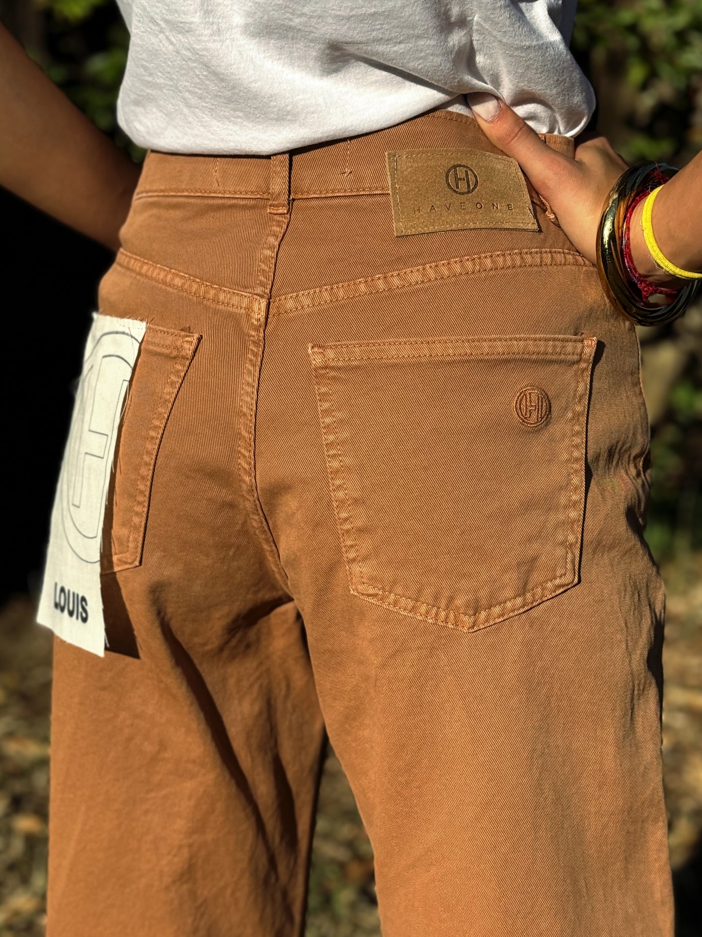 “JEANS MODELLO LOUIS” have one