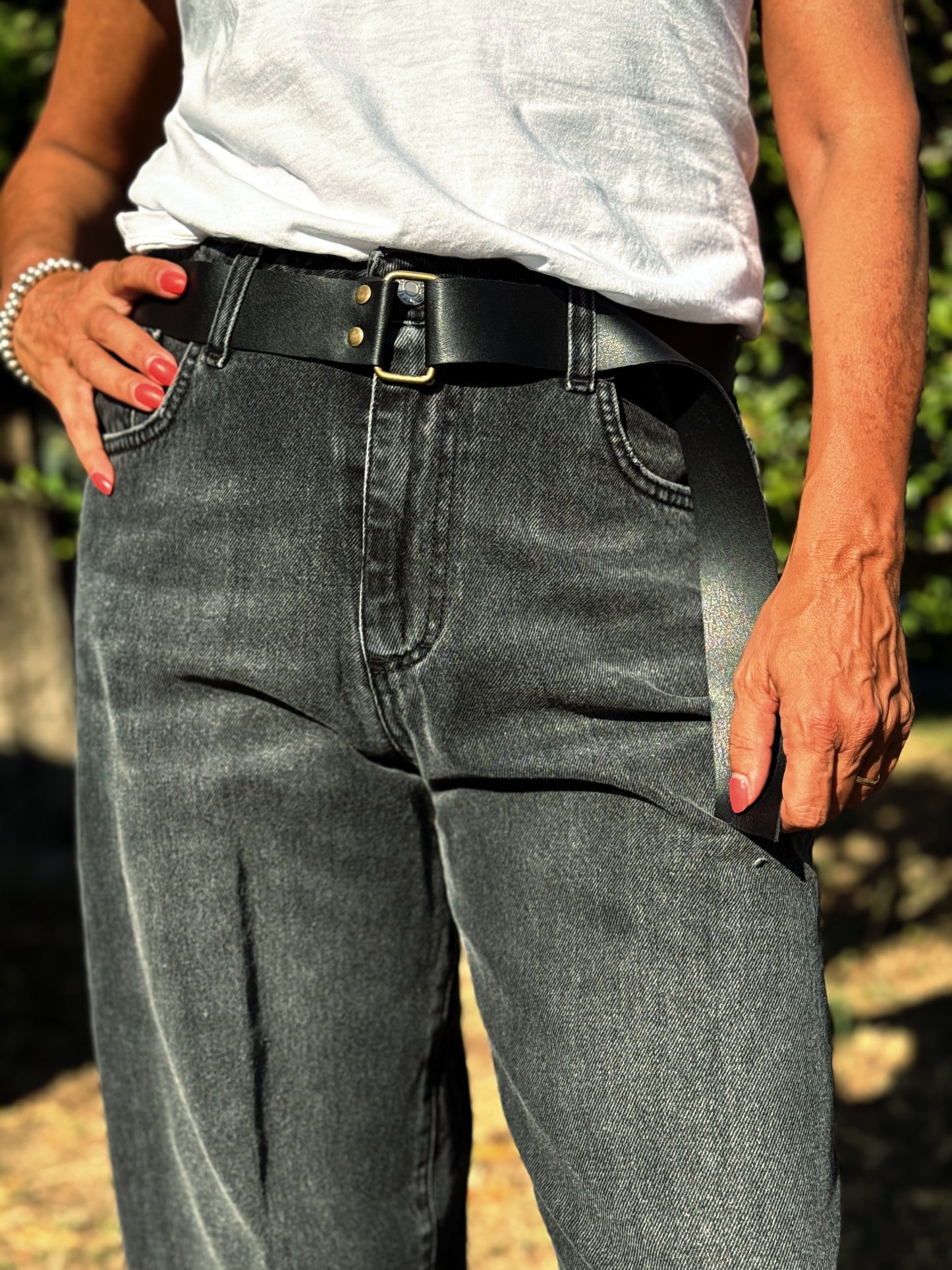 “JEANS MODELLO MANDY DENIM NERO” have one