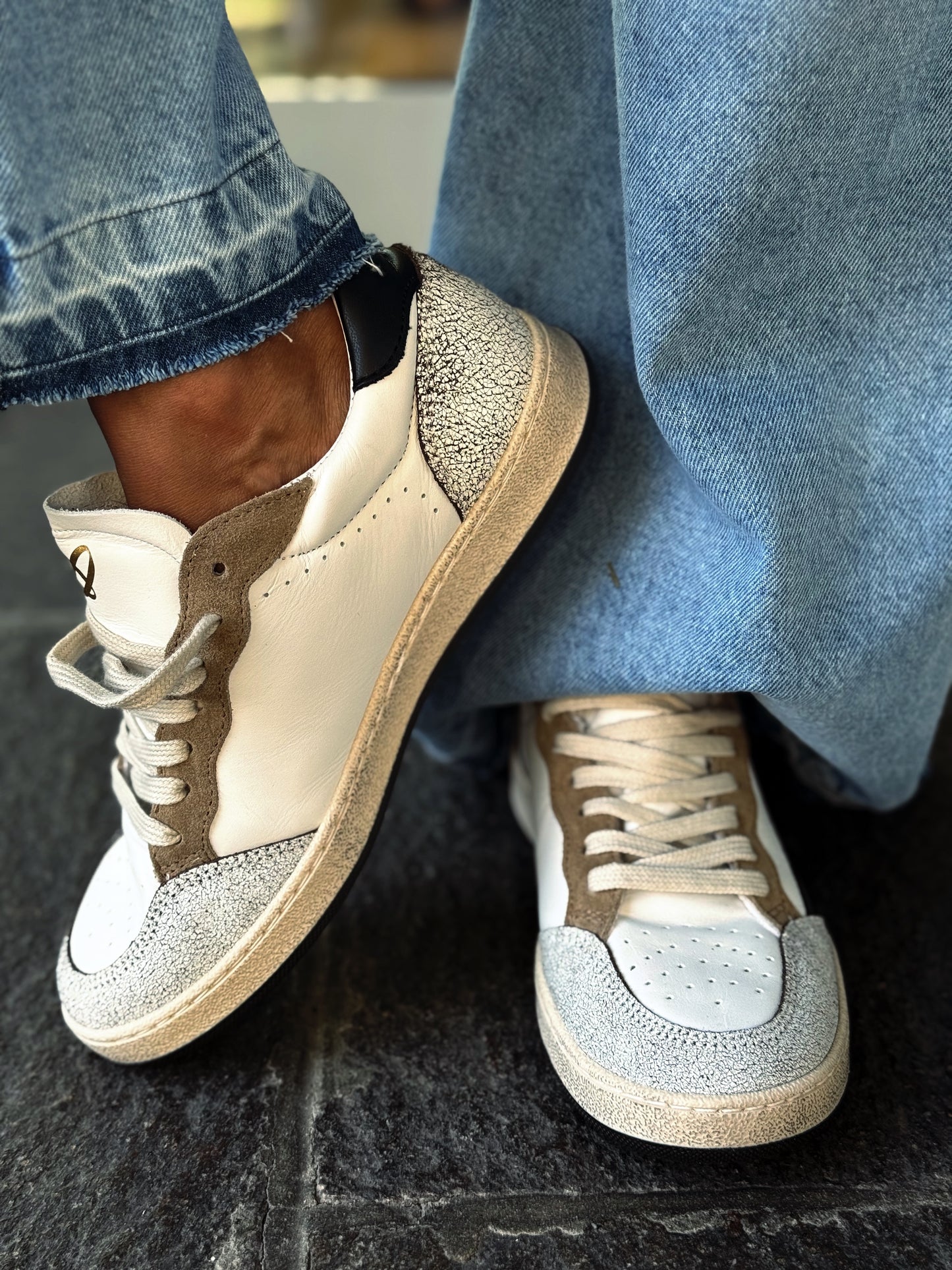 “SNEAKERS DAILY ICON“ Ovyé