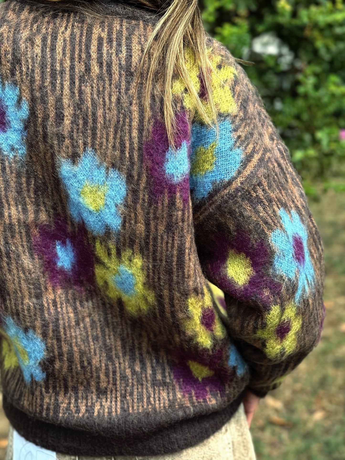 “PULL FLOWER” Kontatto