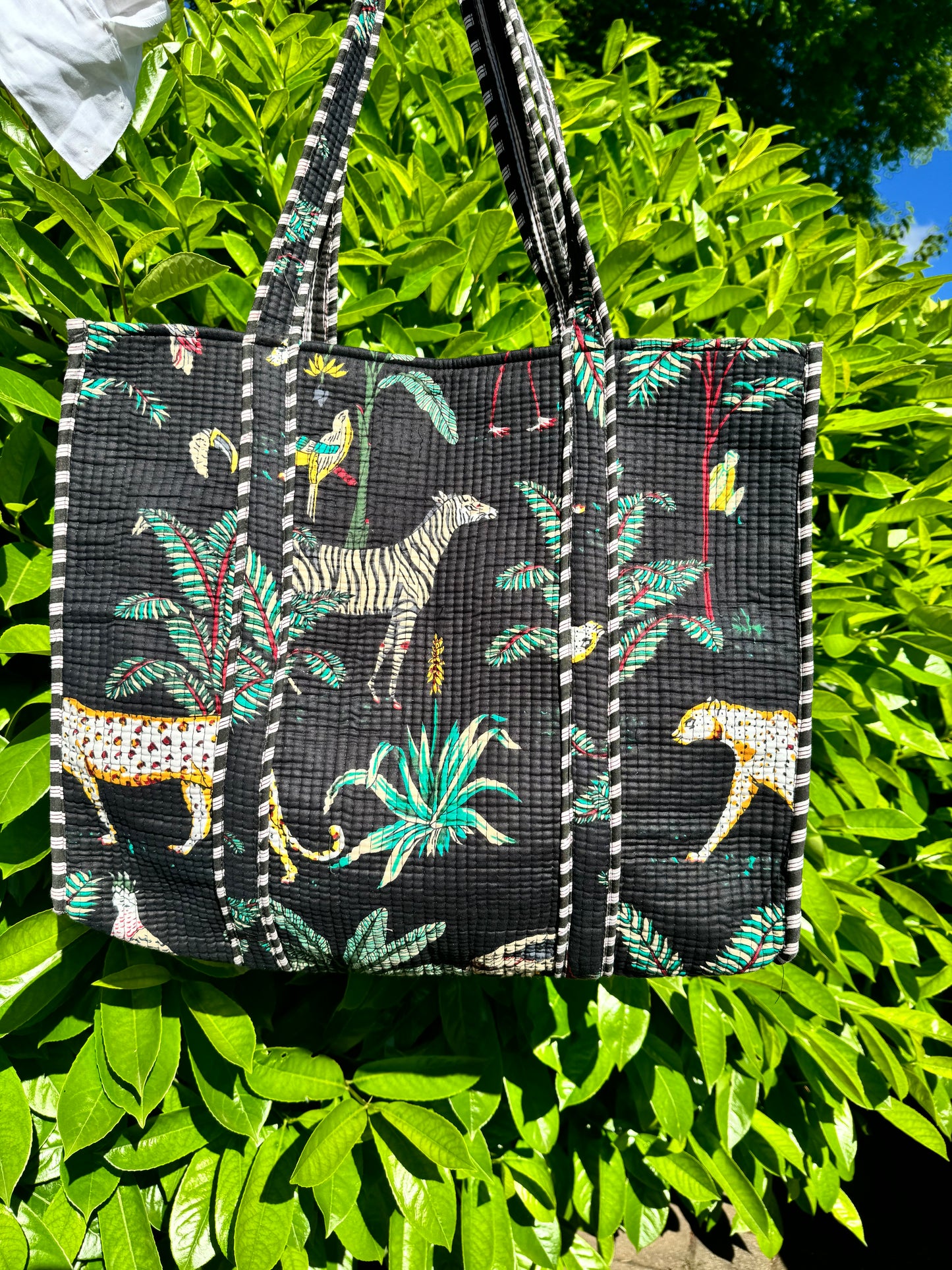 MOTIF CAPSULE- BORSA RICAMO FLOREALE by baba