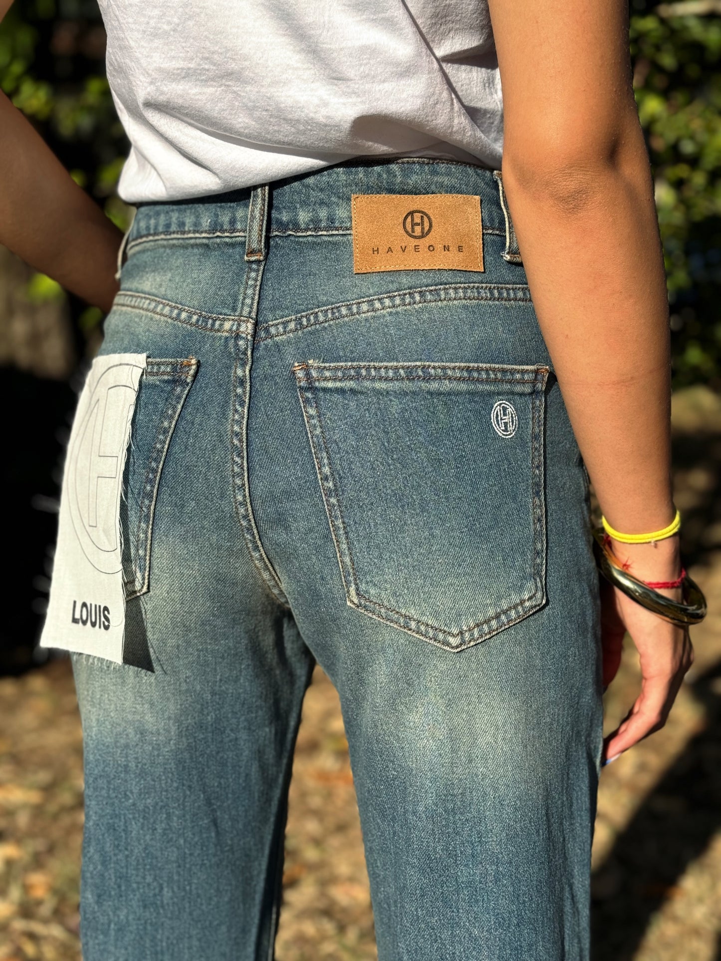 “JEANS MODELLO LOUIS DENIM” have one
