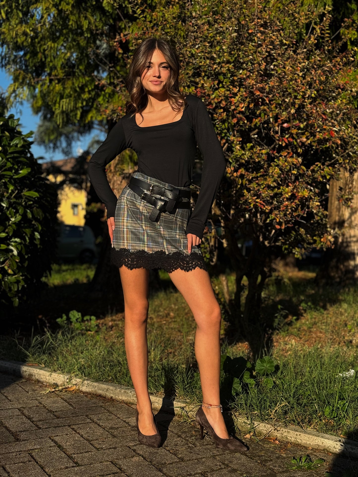 “MINIGONNA PIZZO CON CINTURE” Have one