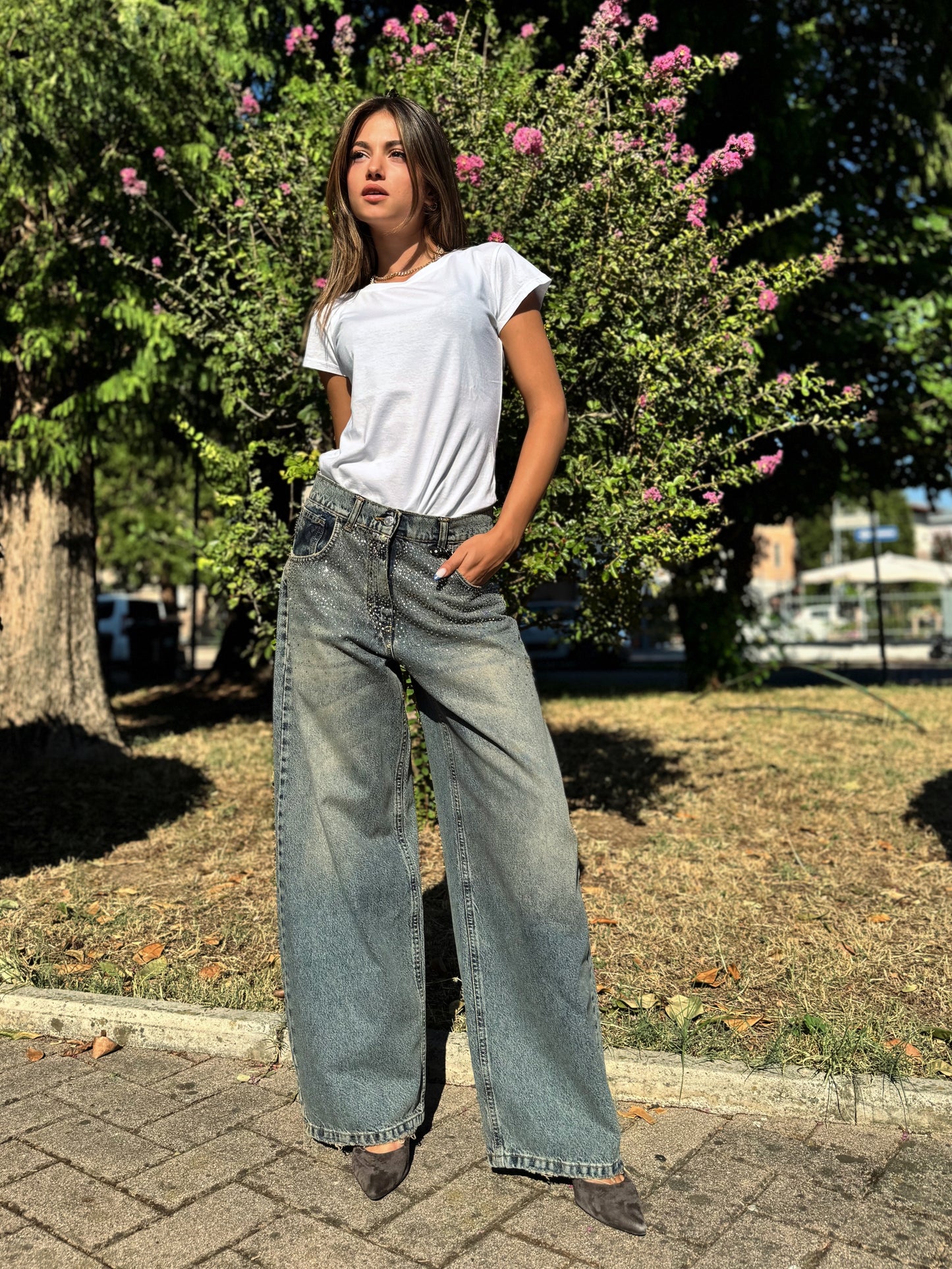 “JEANS MODELLO BELLA CON STRASS” have one