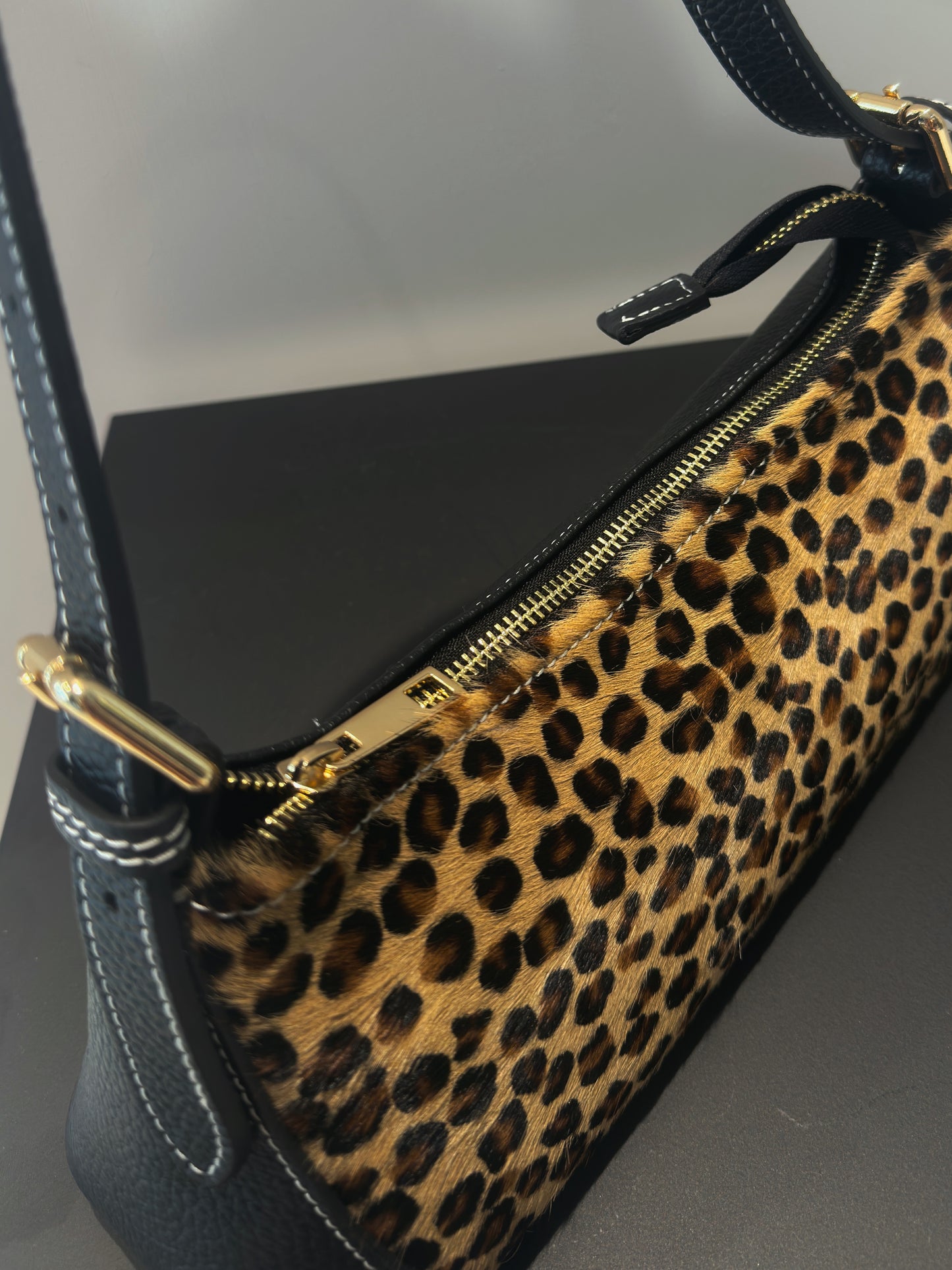 “BORSA MEZZALUNA PONY” Susy mix
