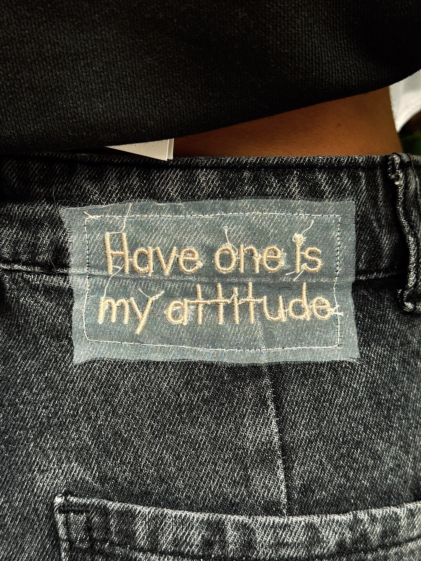 “JEANS ATTITUDE” have one