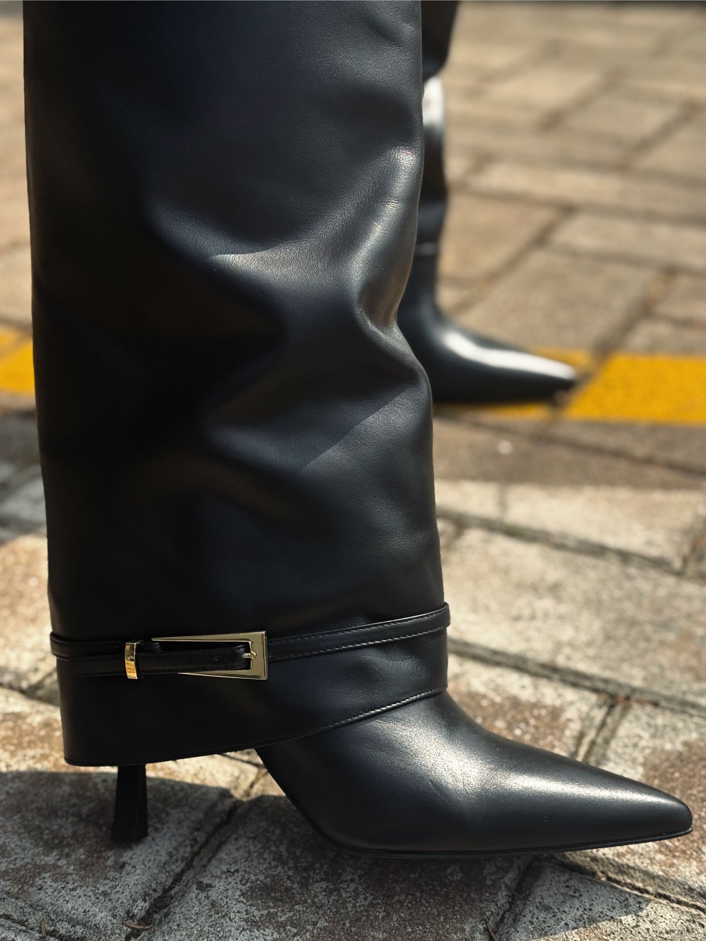 “STIVALE BUCKLE” Ovyé