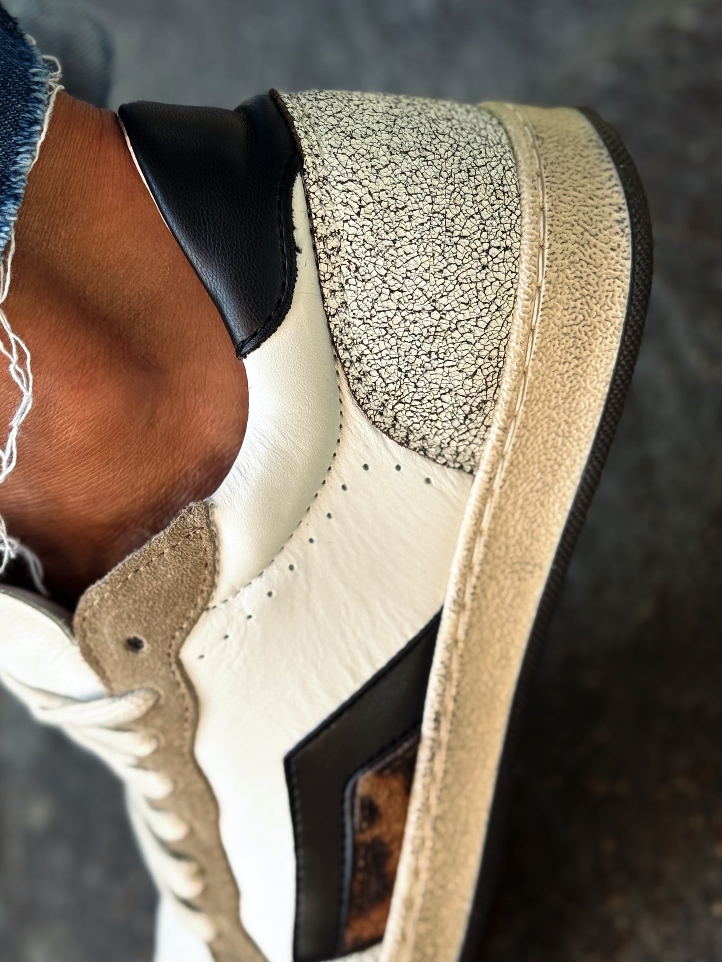“SNEAKERS DAILY ICON“ Ovyé