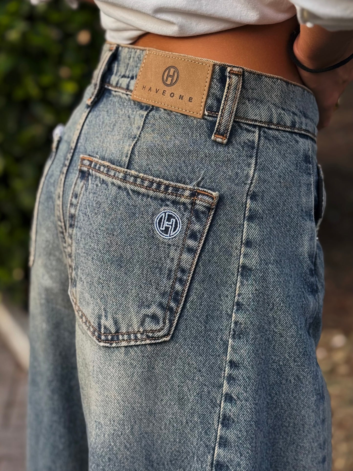 “JEANS MODELLO LUCY SABBIATO” Have one