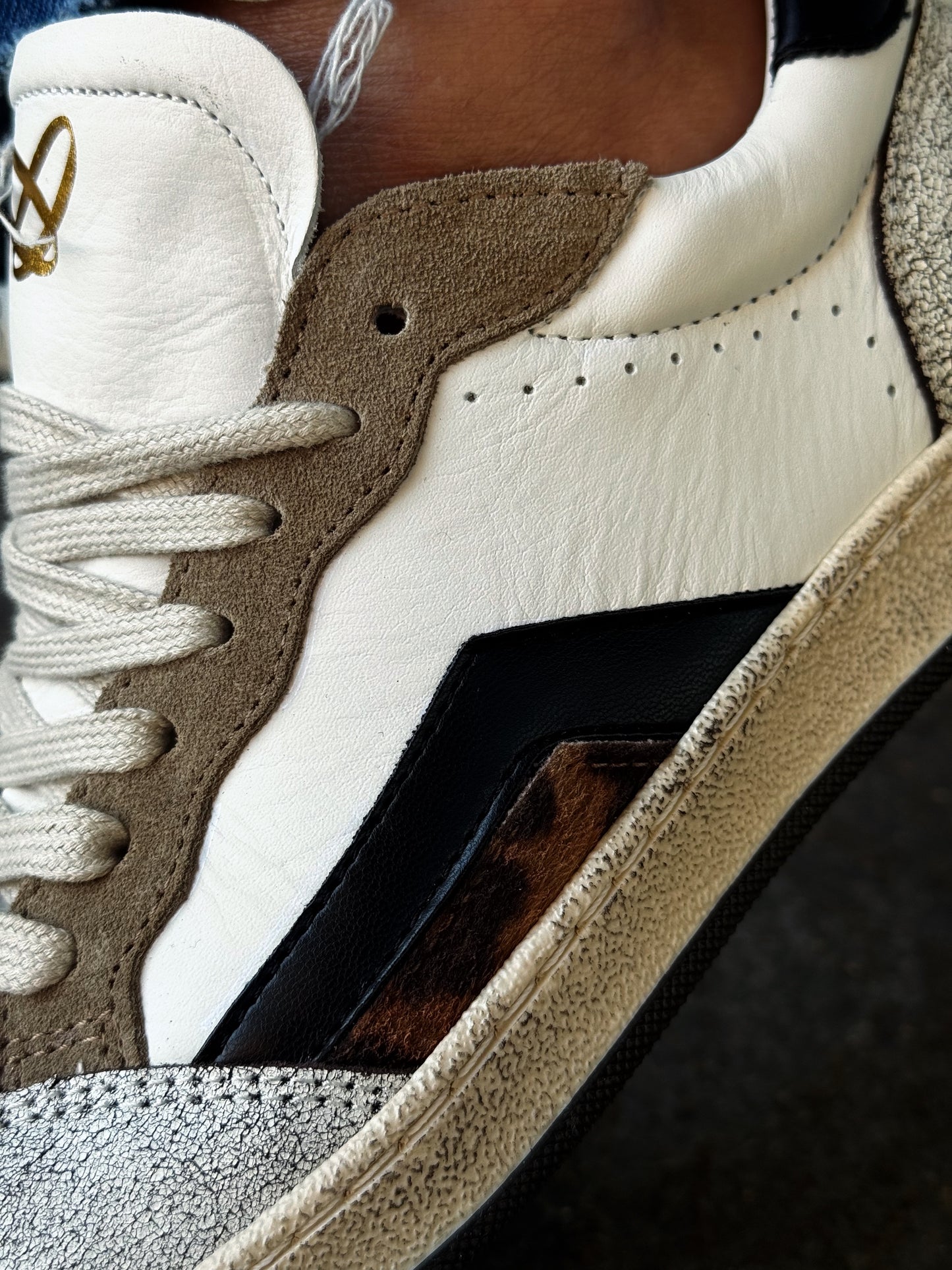 “SNEAKERS DAILY ICON“ Ovyé