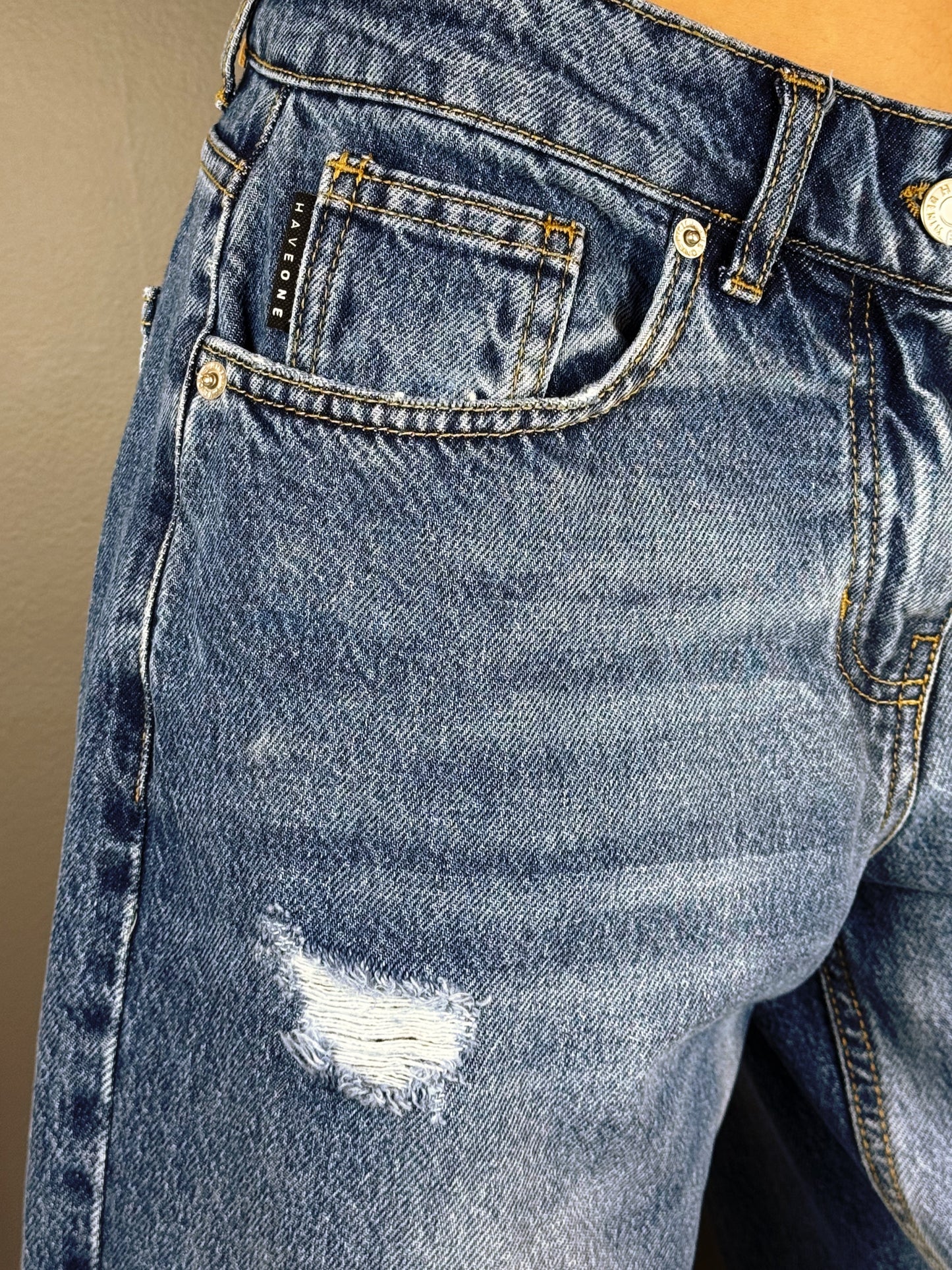 “JEANS MODELLO AOKI” Have one