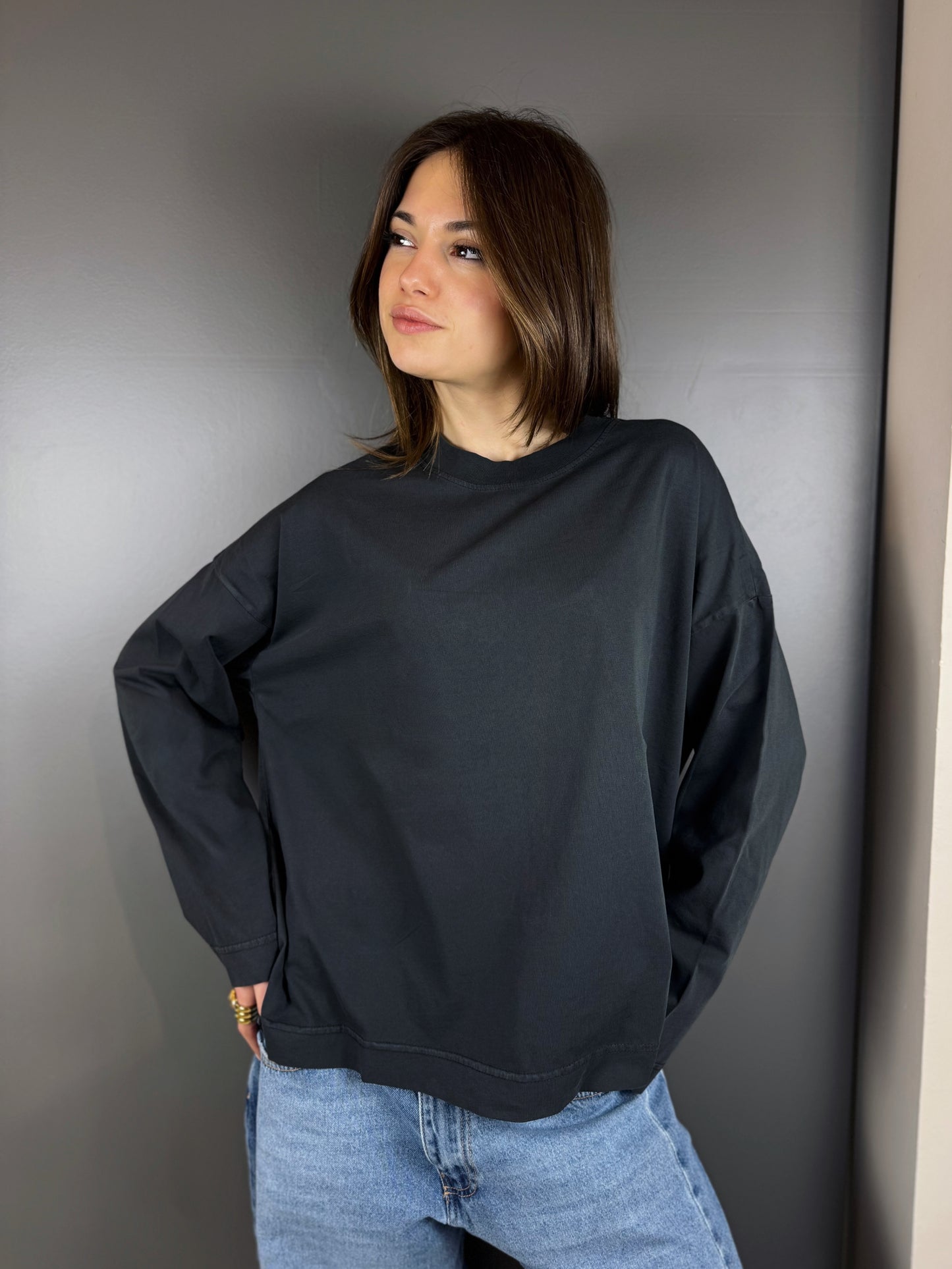 “T-SHIRT GIROCOLLO MANICA LUNGA” Have one