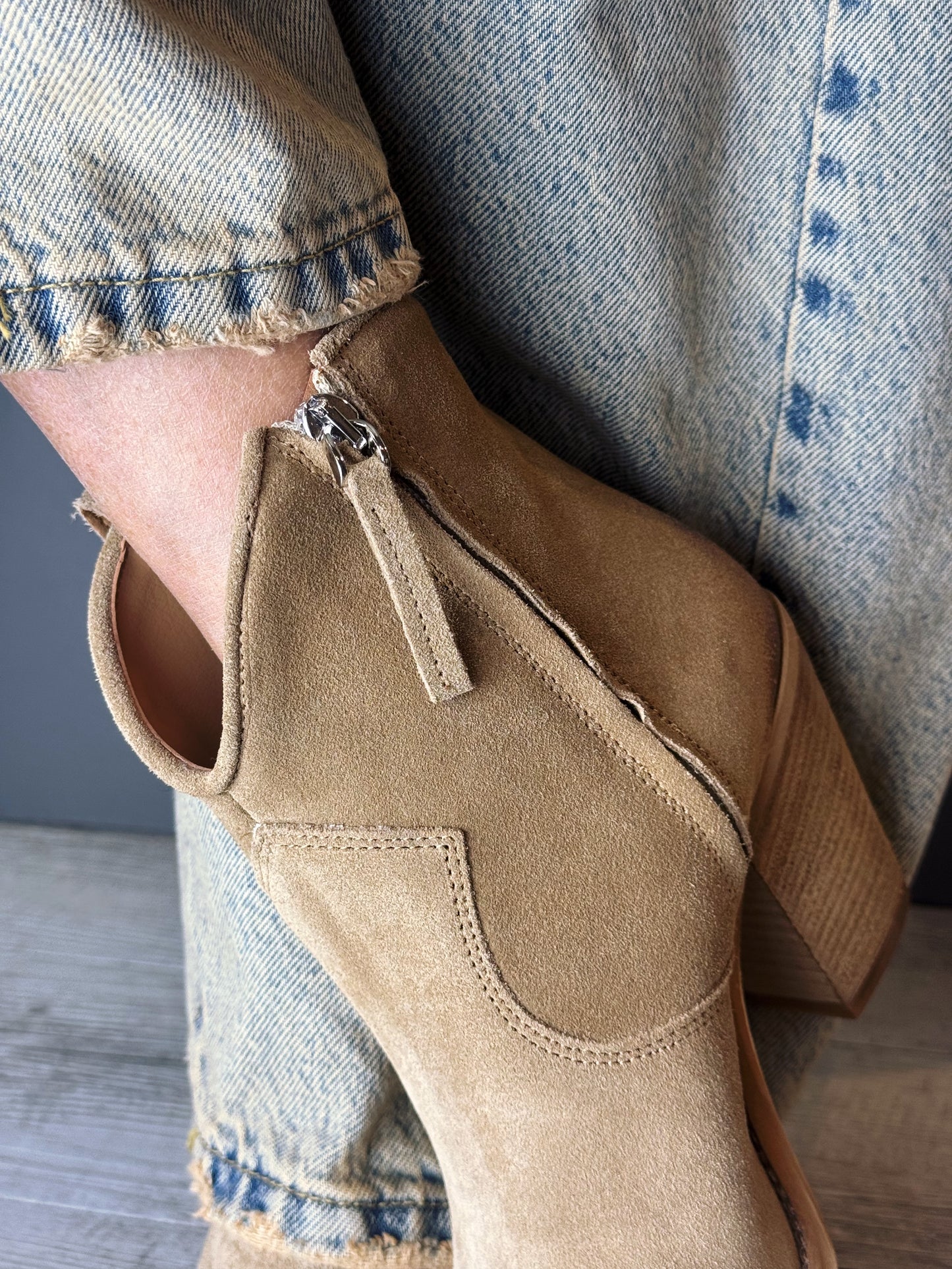 “TEXANO IN CAMOSCIO” Ovyé