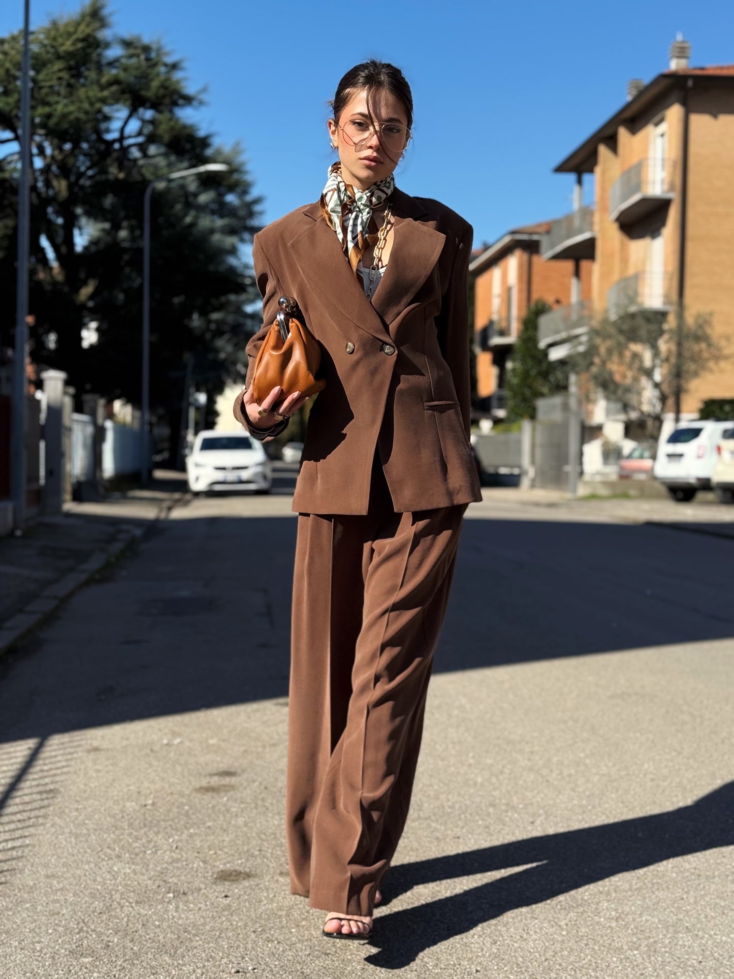 “PANTALONE FOULARD” Kontatto