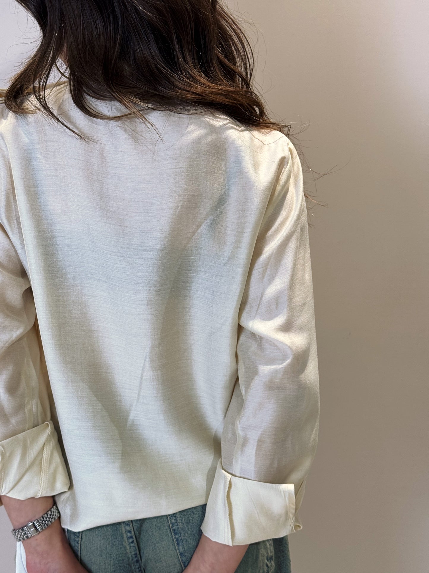 “CAMICIA SCOLLO A V” you decide