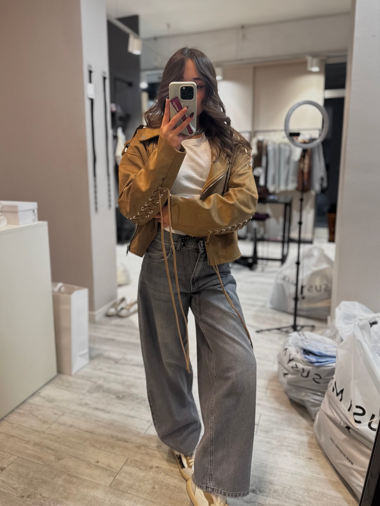 “JEANS MODELLO BELLA GREY” have one