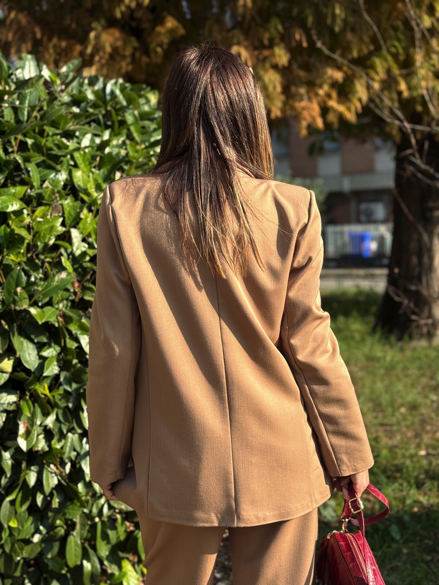 “PANTALONE CON CINTURA” Kontatto