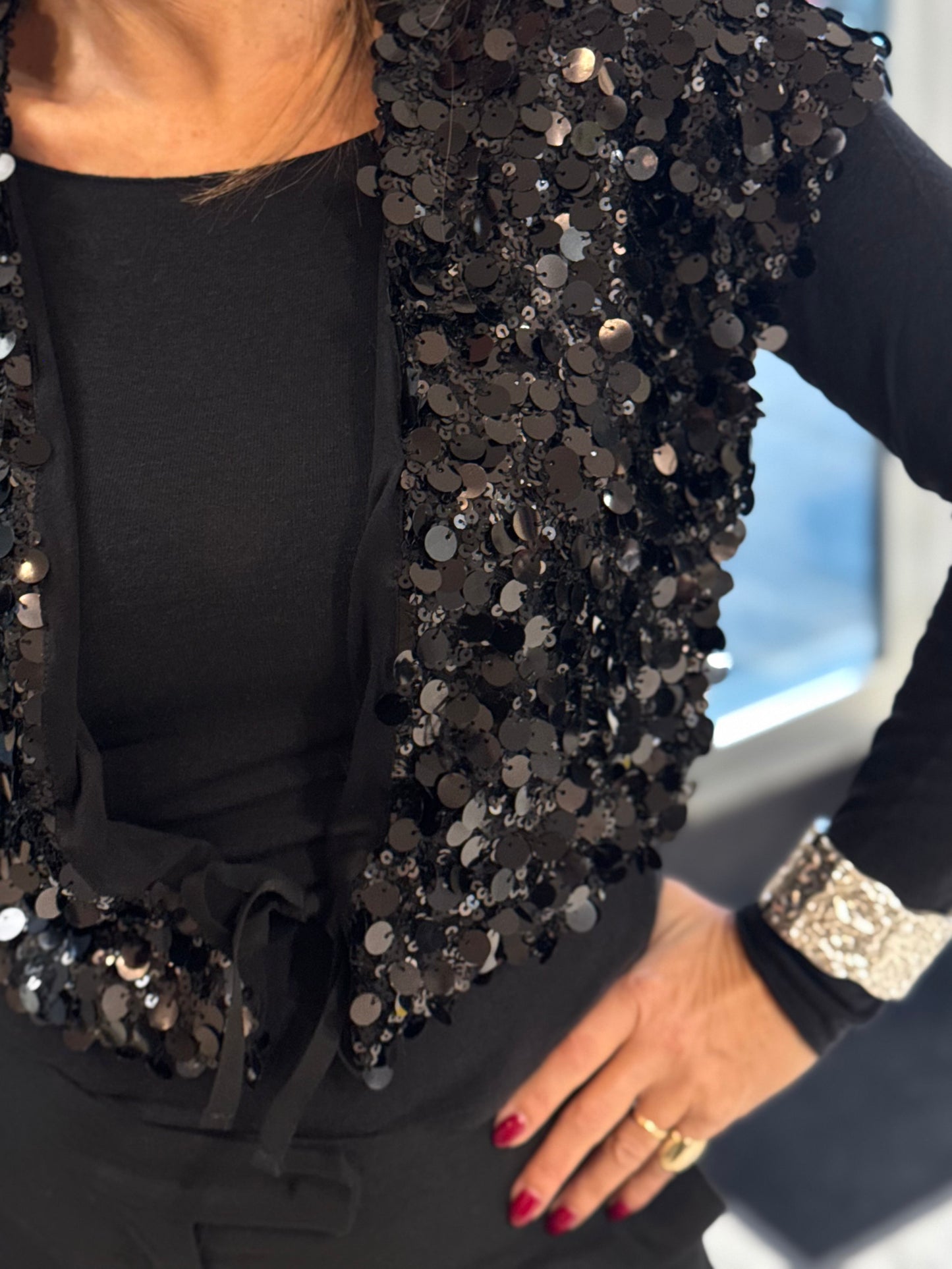 “GILET PAILLETTES” Kontatto