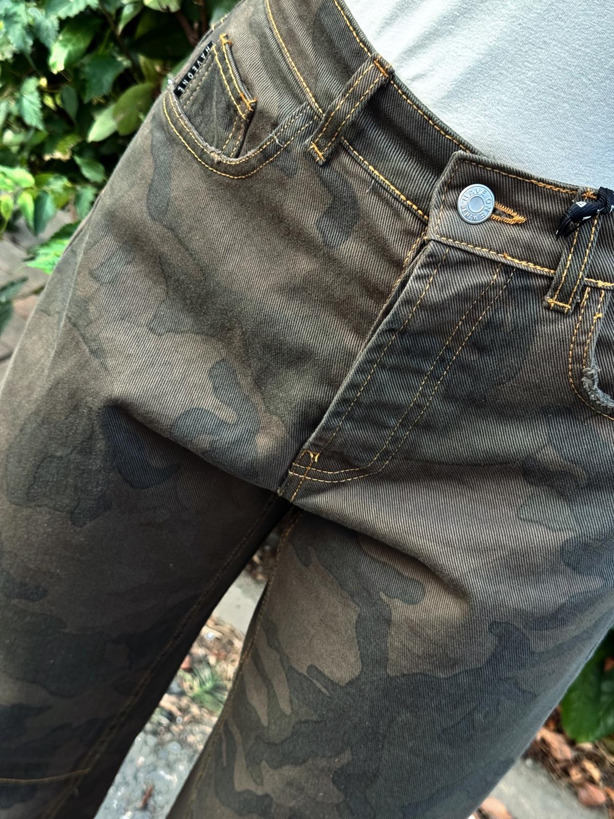 “PANTALONE BALOON CAMOUFLAGE” Have one