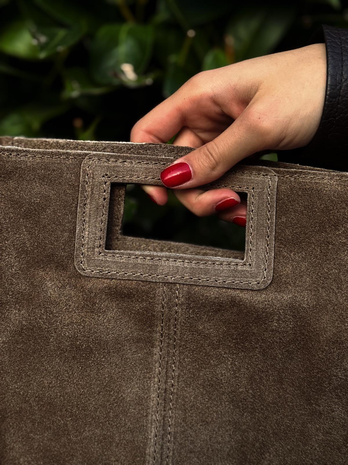 “BORSA FRANGE” Have one