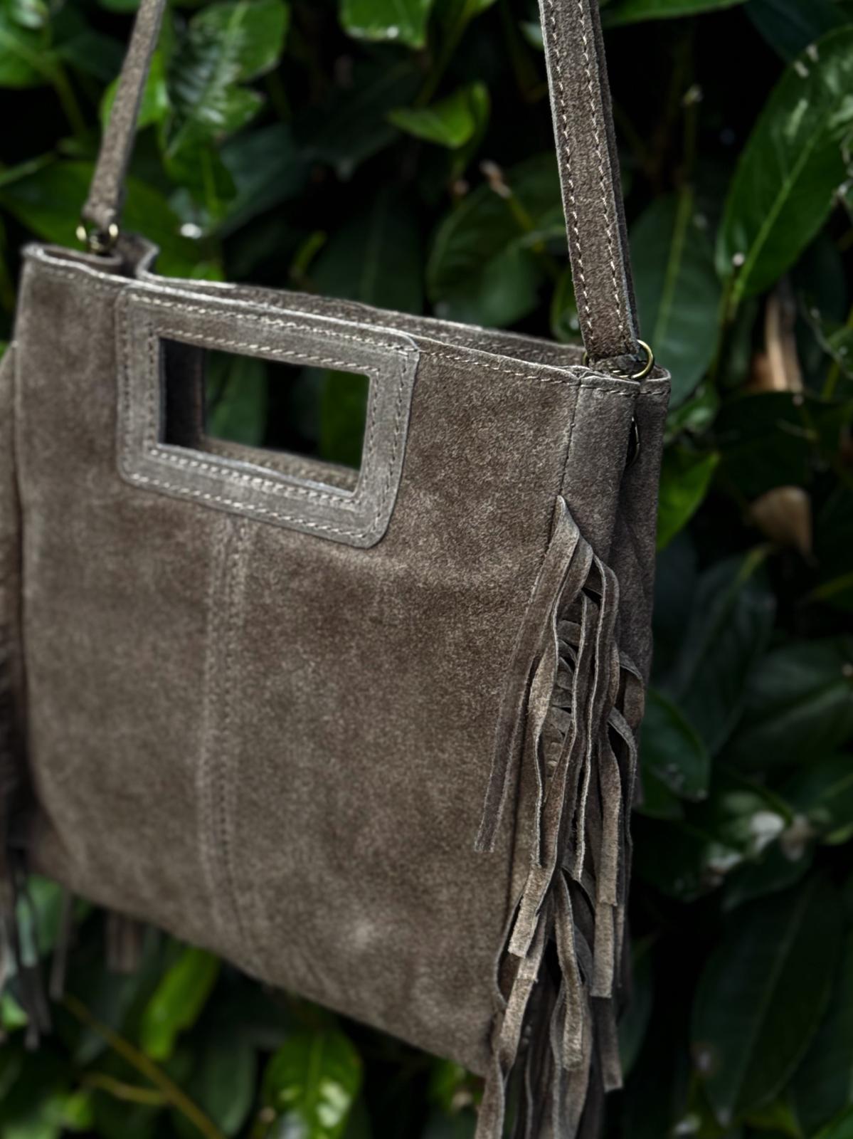 “BORSA FRANGE” Have one