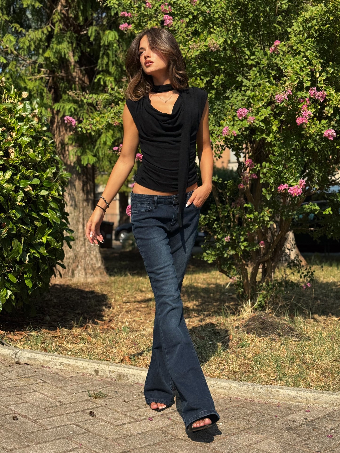 “JEANS A ZAMPA” Kontatto