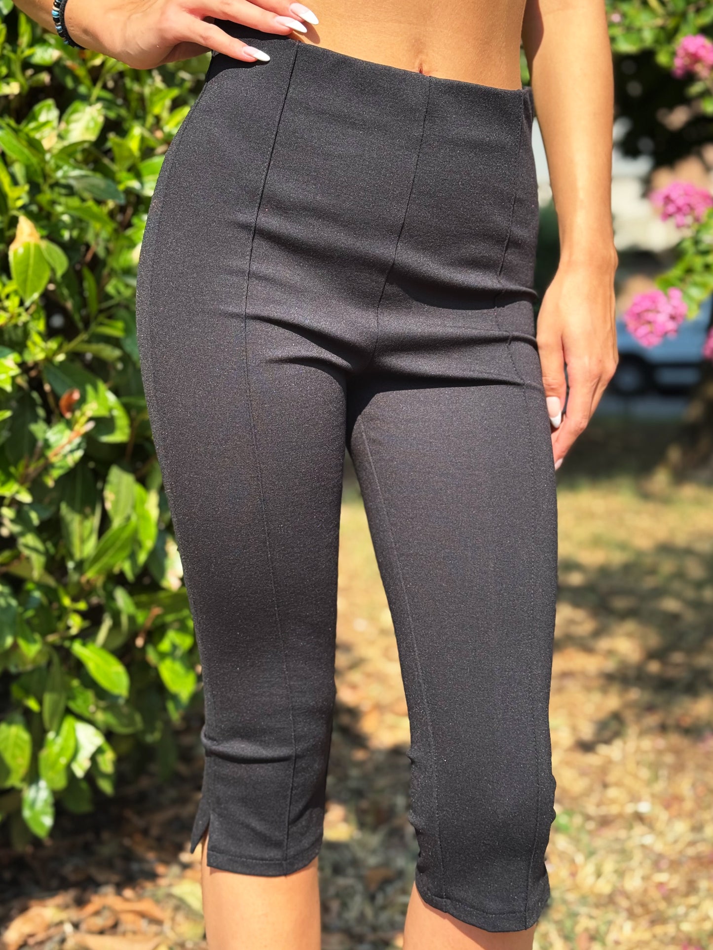 “PANTALONE CAPRI PUNTO MILANO” Kontatto