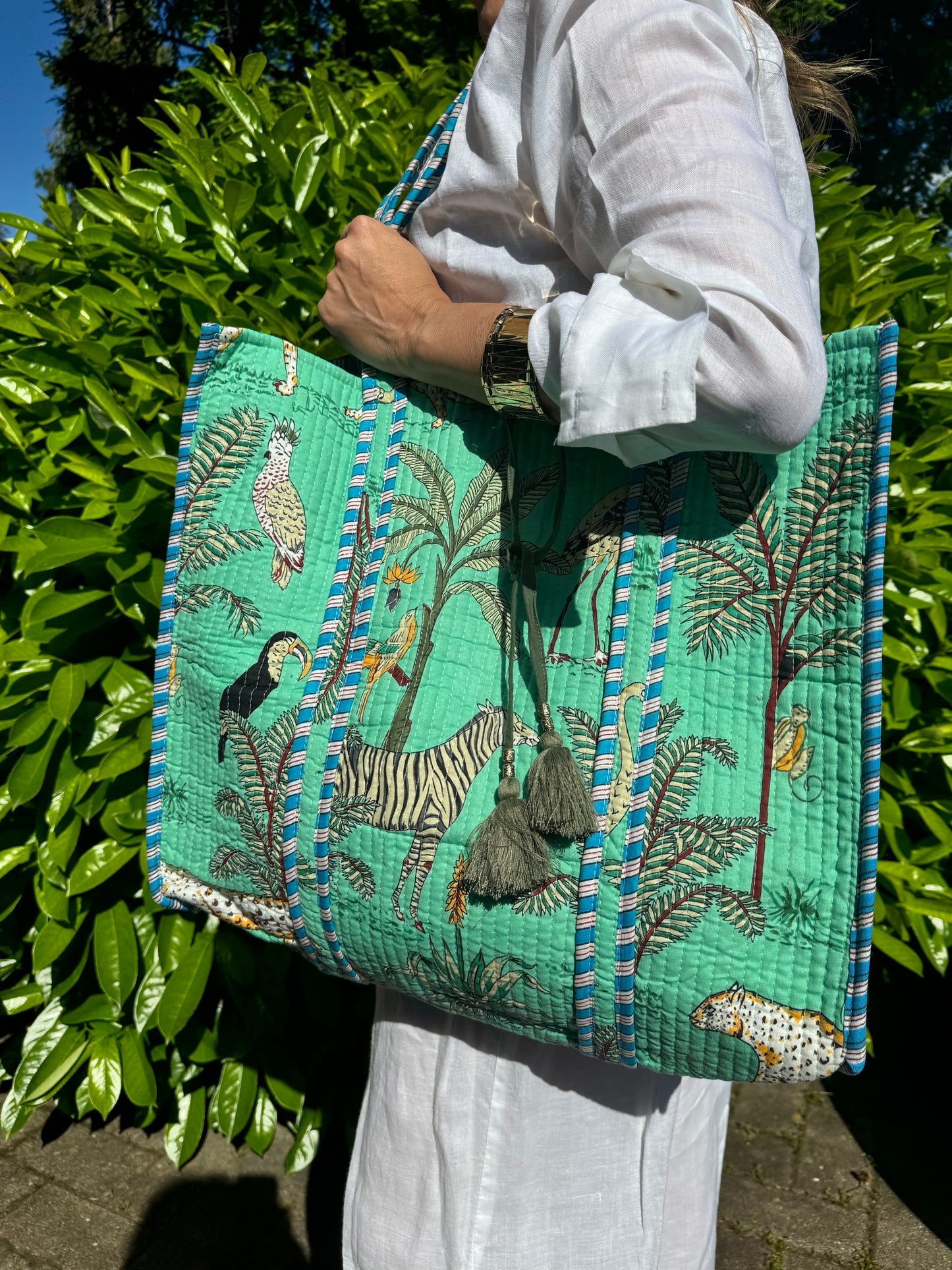 MOTIF CAPSULE- BORSA RICAMO FLOREALE by baba