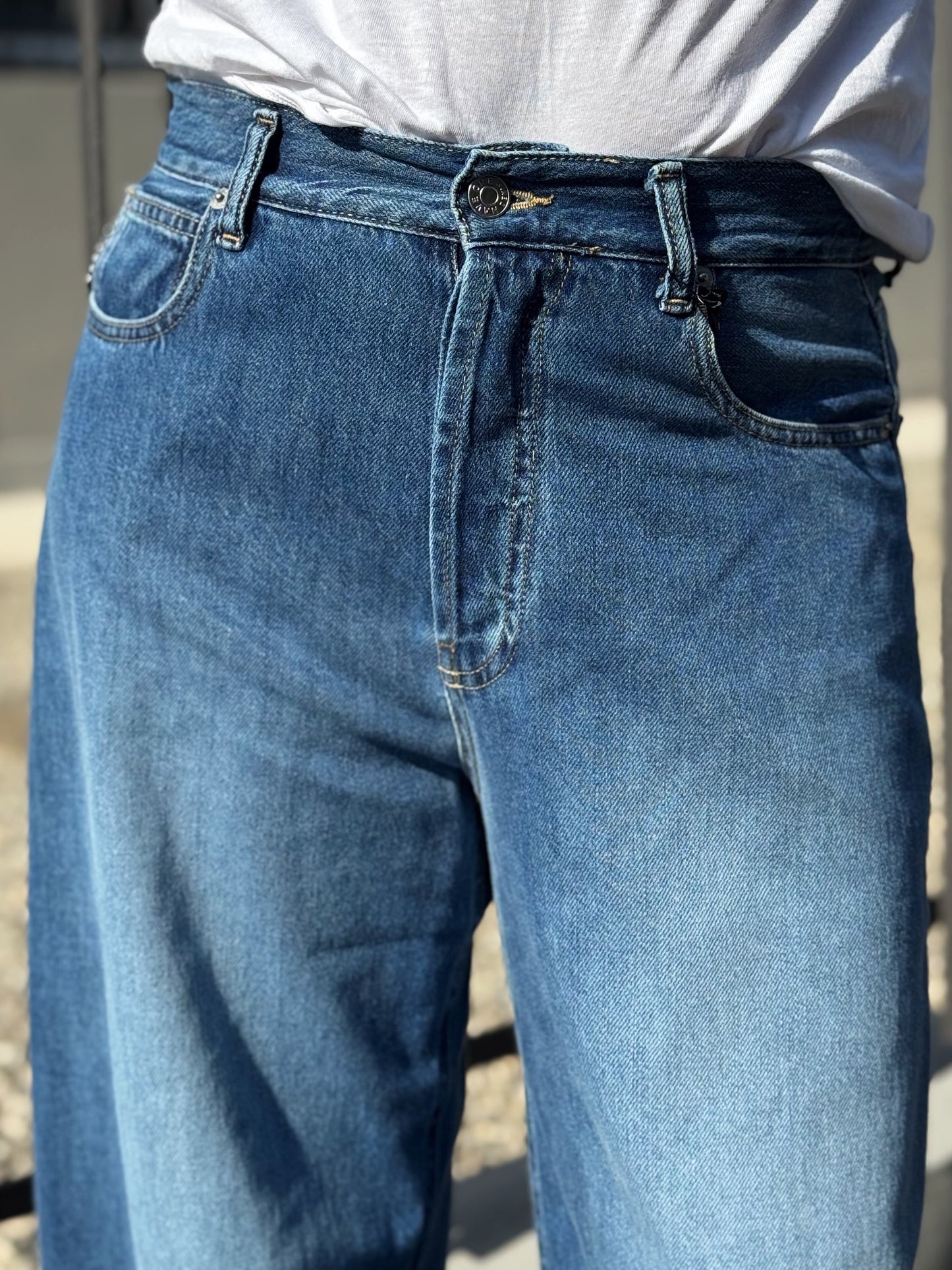 “JEANS MODELLO KEIN” Have one