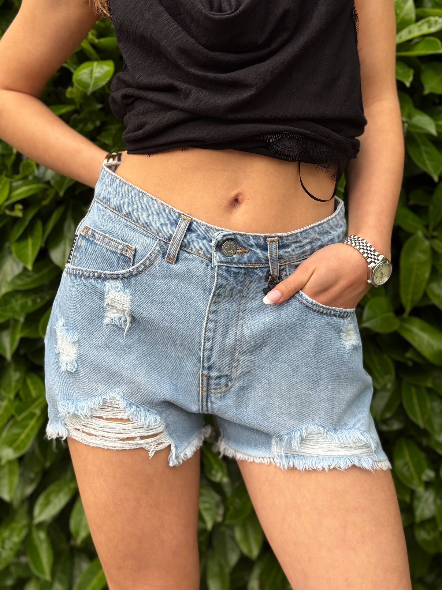 “SHORTS DENIM” Have one