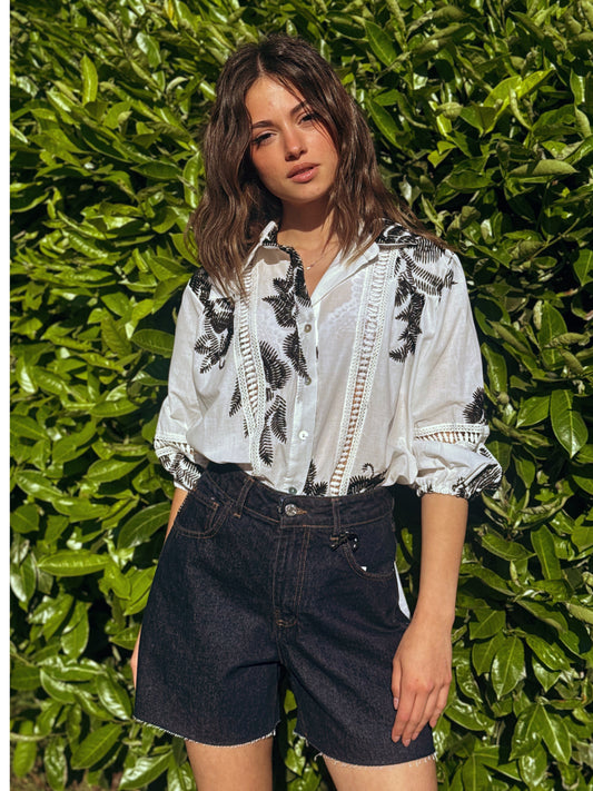 “CAMICIA DETTAGLI PASSAMANERIA” Have one