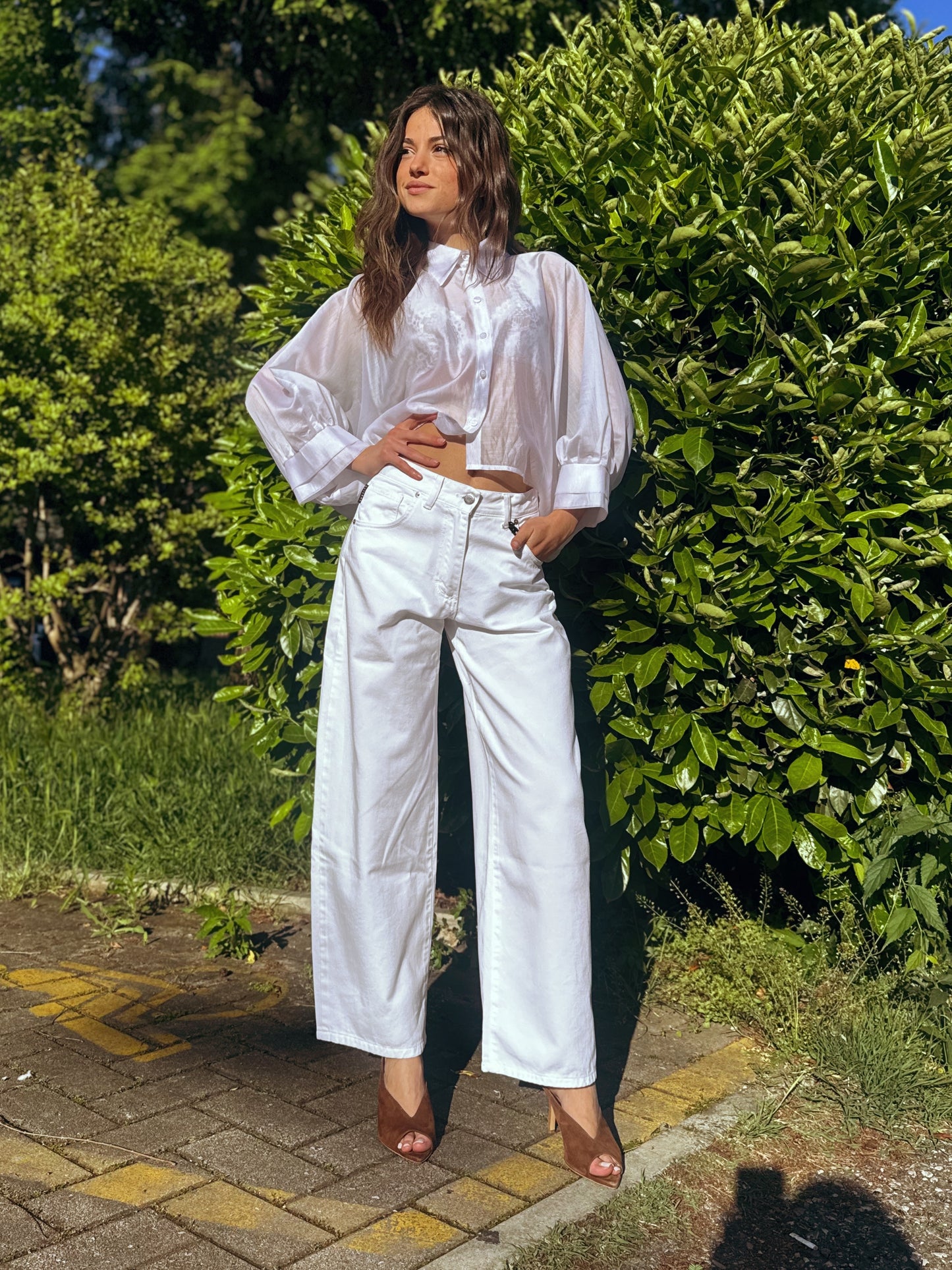 “JEANS MODELLO BELLA BIANCO” have one