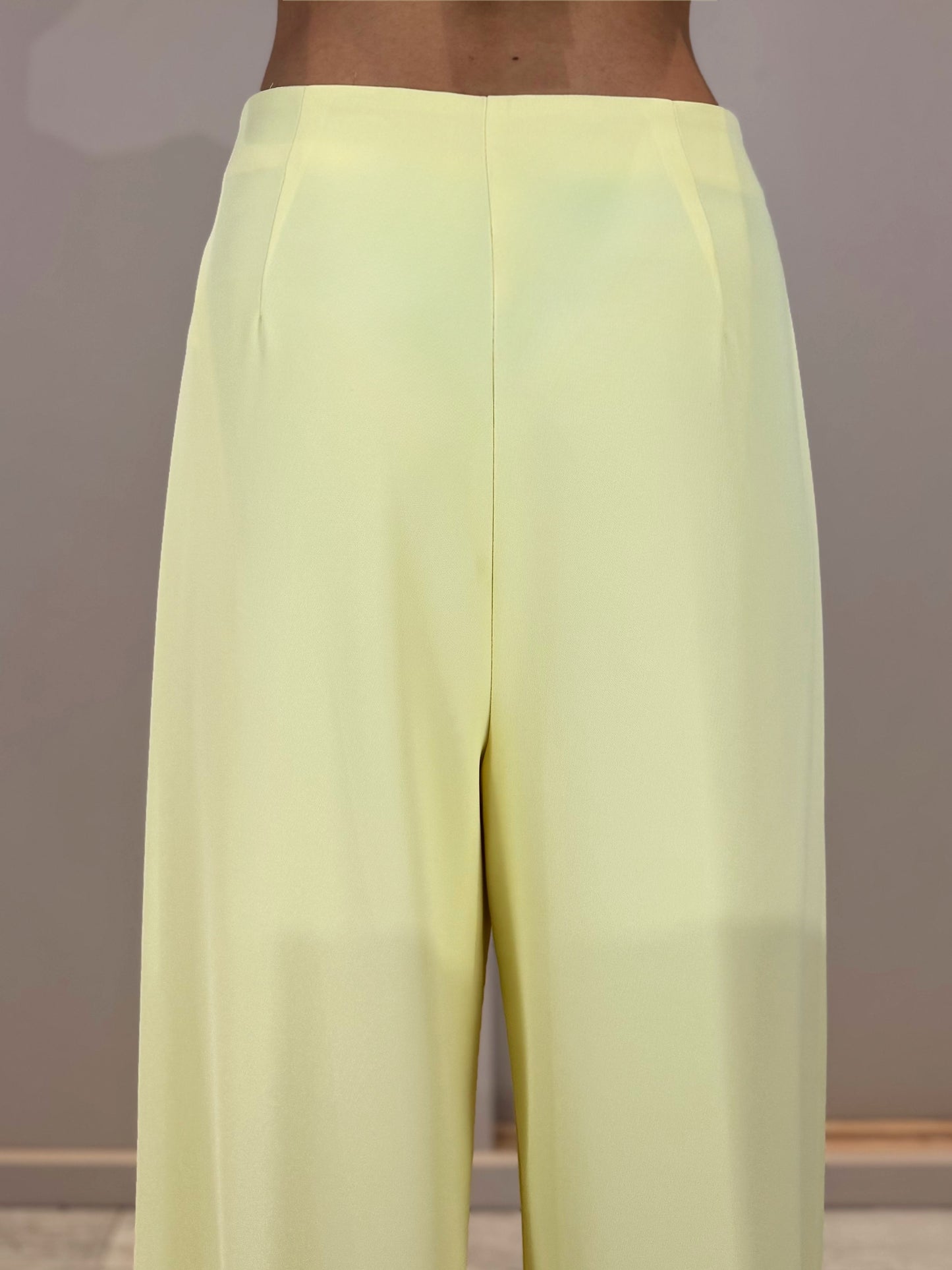 “PANTALONE PALAZZO” Kontatto