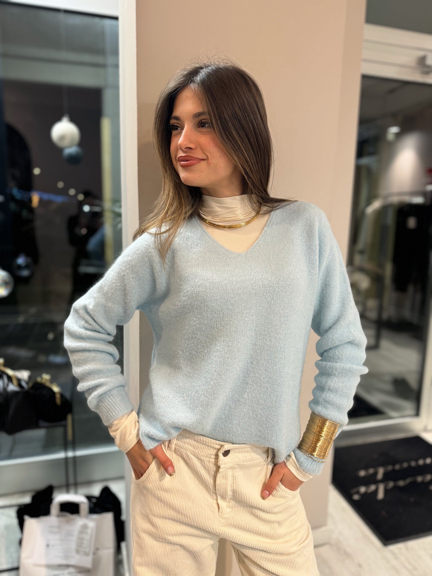 "MAGLIA SCOLLO V" Kontatto