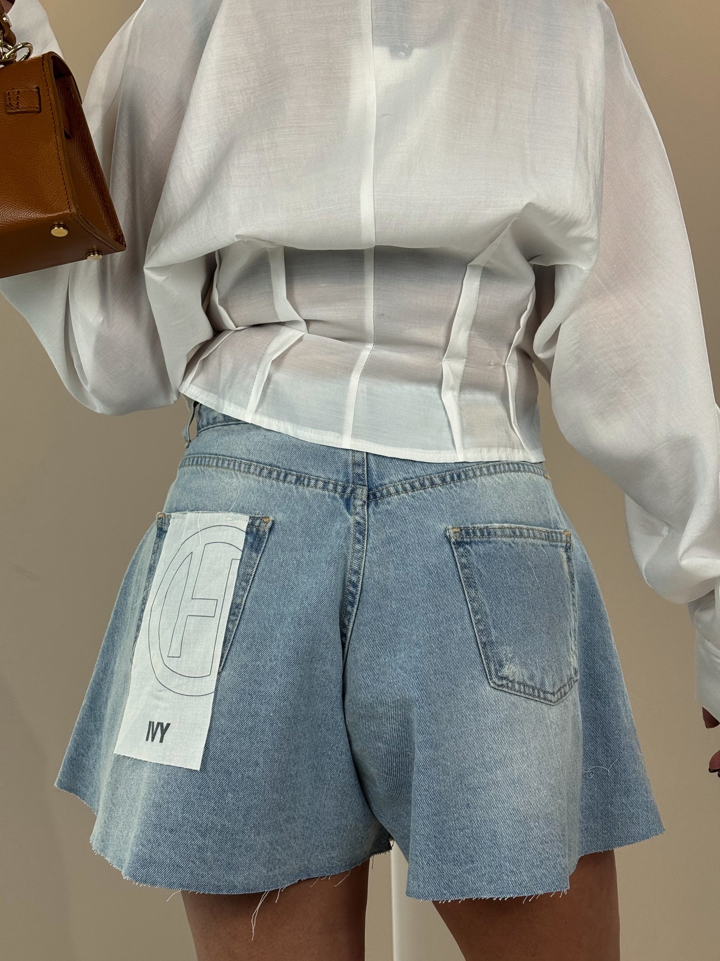 “SHORTS IVY” Have one