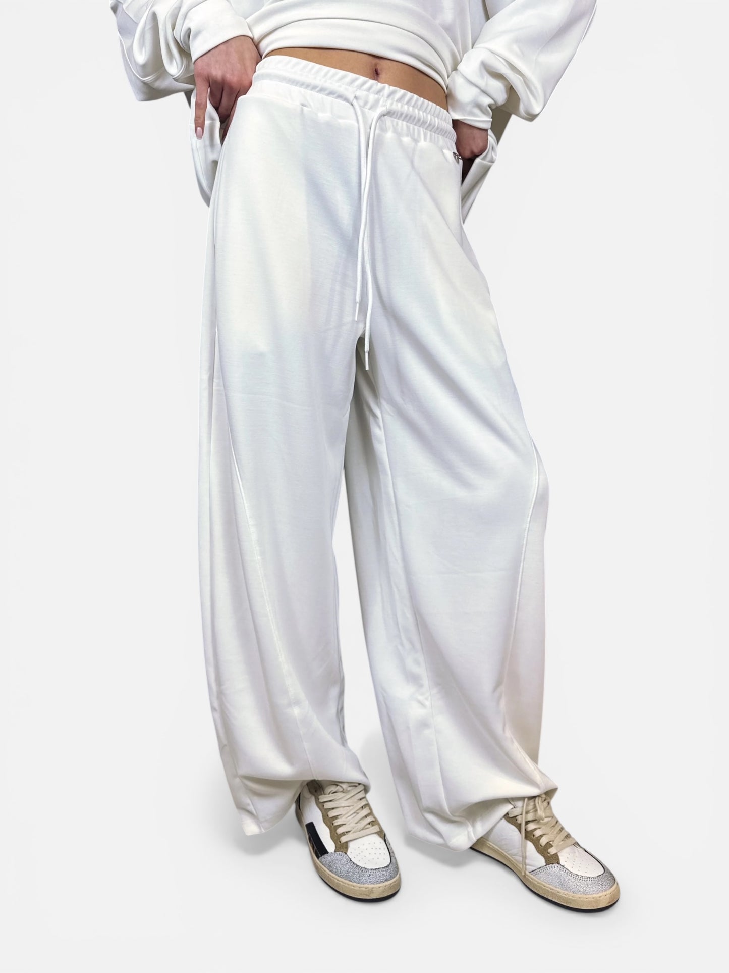 “PANTALONE TUTA” Kontatto