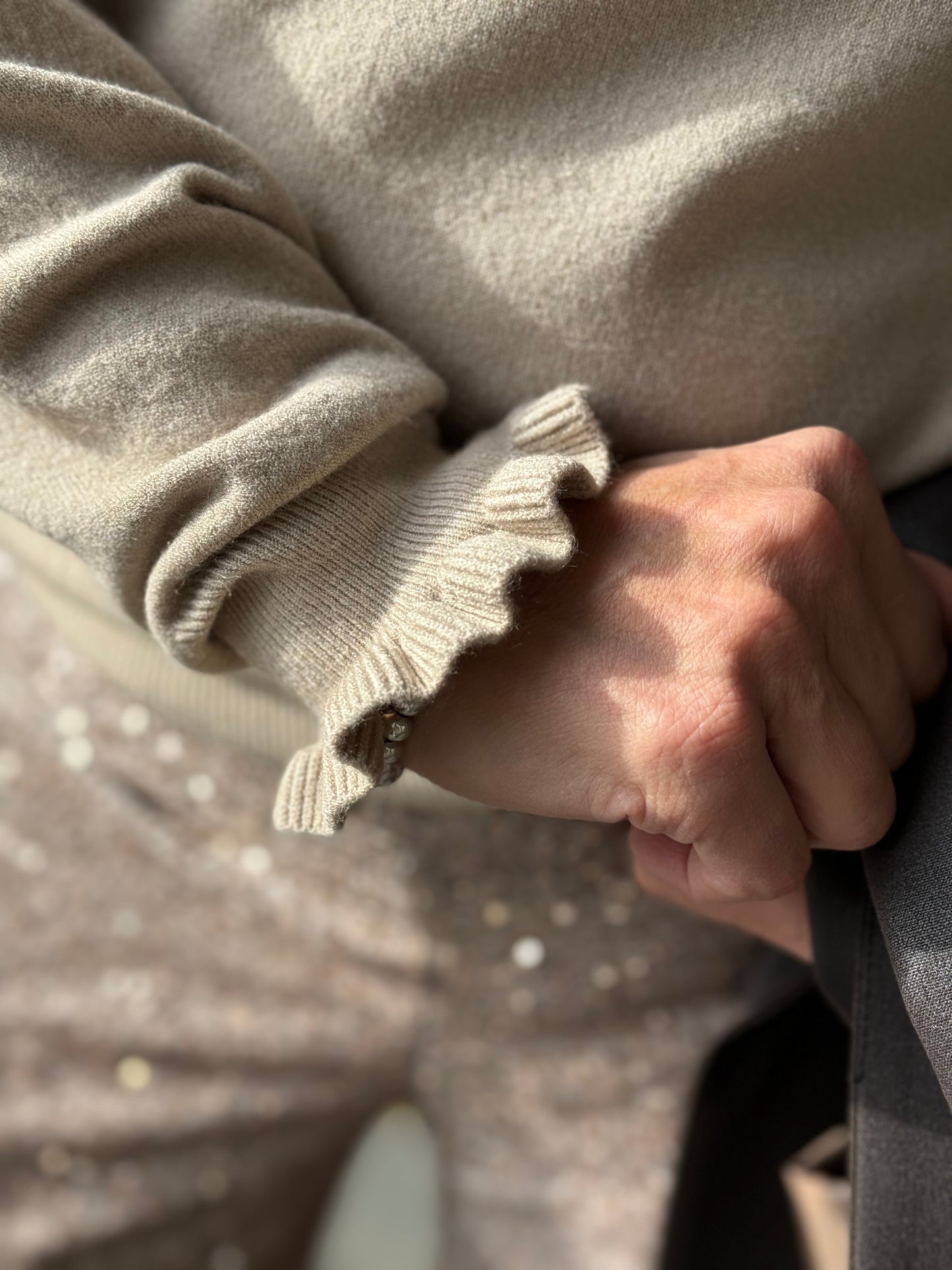 “MAGLIA COLLO ROUCHES” have one