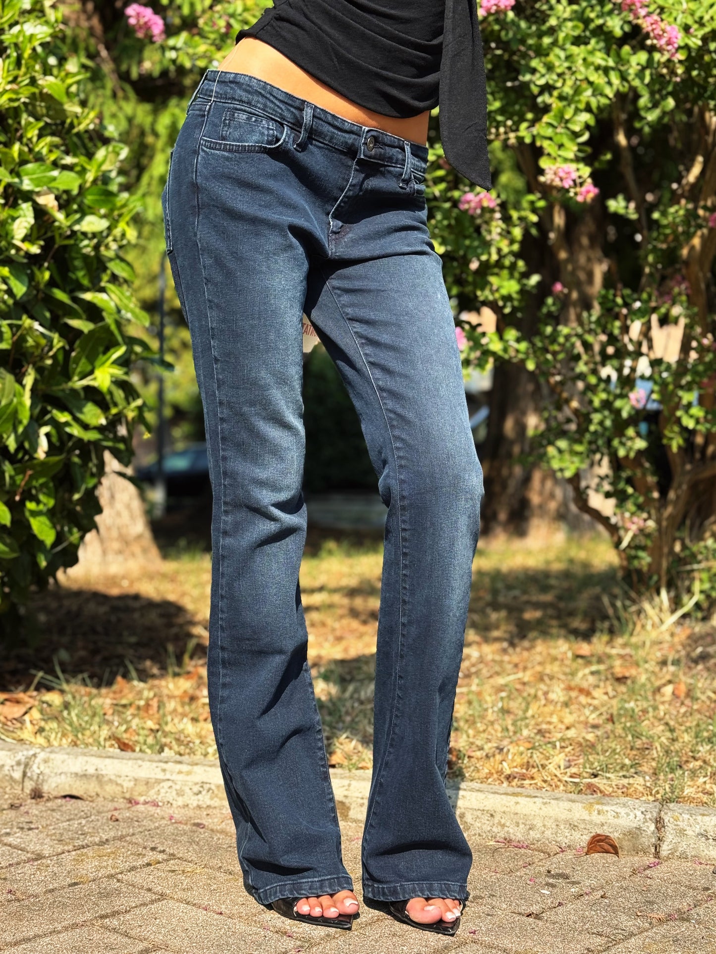 “JEANS A ZAMPA” Kontatto