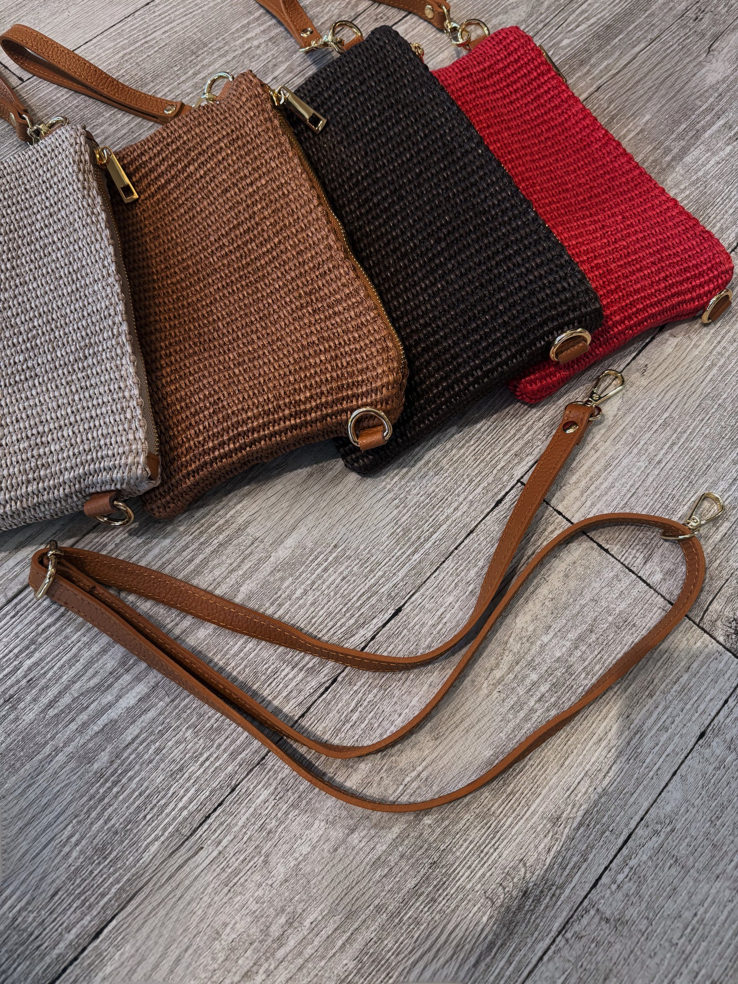 "POCHETTE CON TRACOLLA"