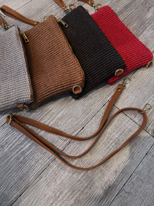 "POCHETTE CON TRACOLLA"